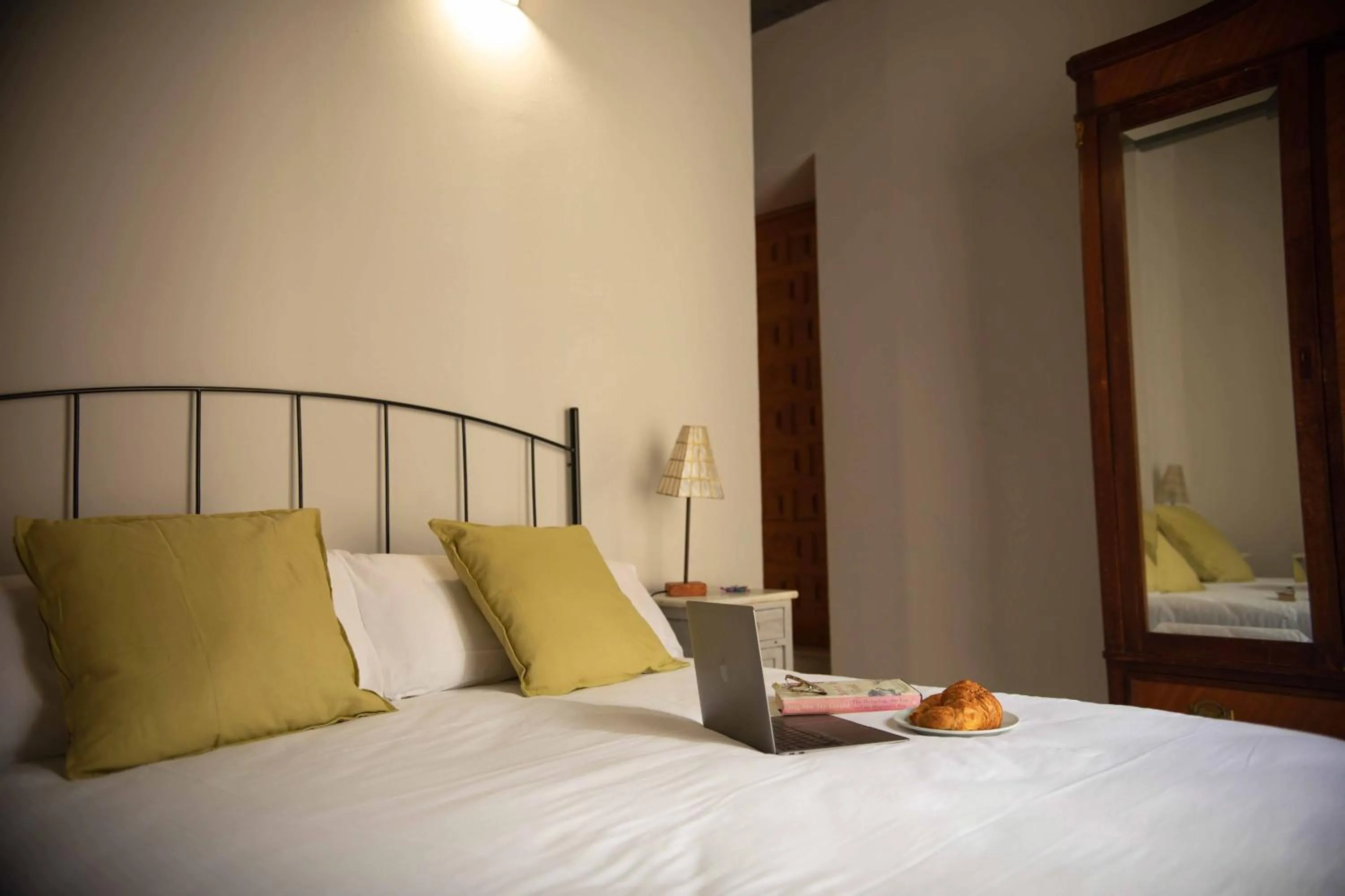 Bed in Alh Patio Apartamentos