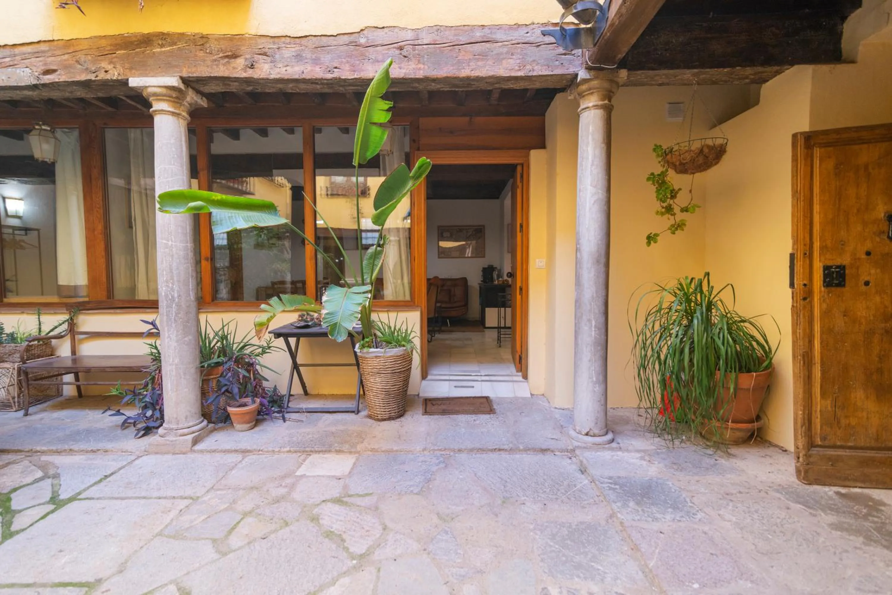 Alh Patio Apartamentos