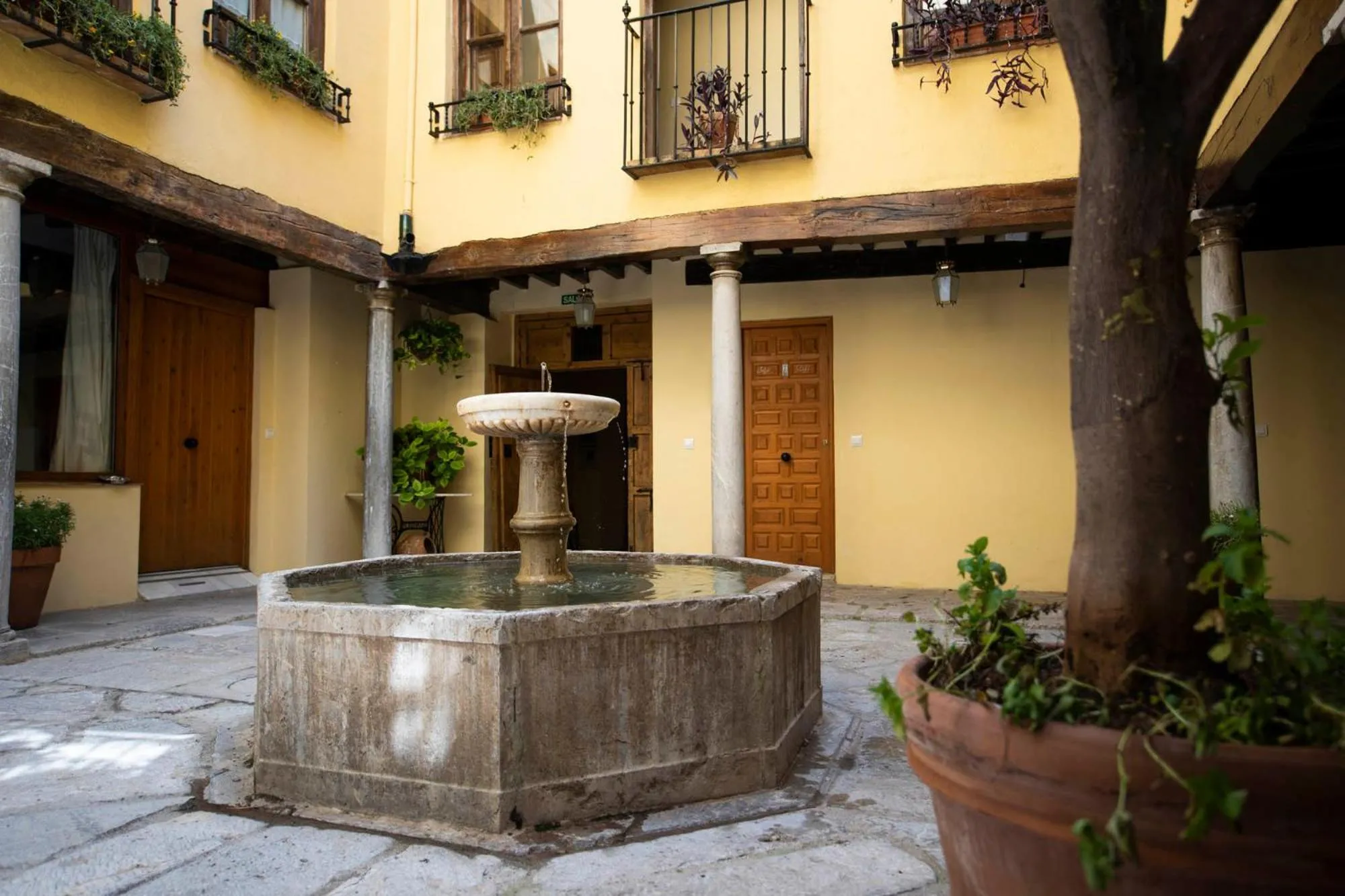 Alh Patio Apartamentos