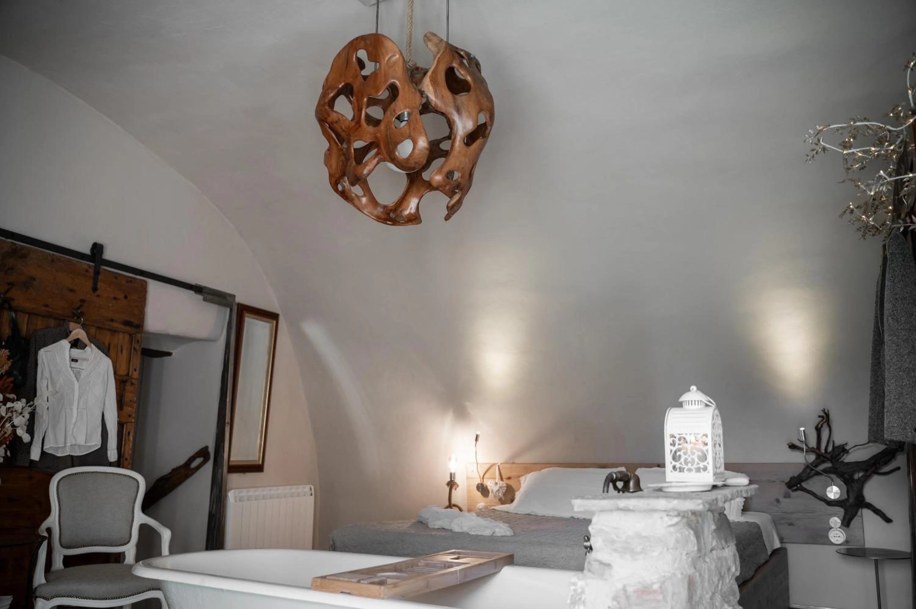 Bedroom in Baita Naturas con piscina idromassaggio calda, privata e gratuita