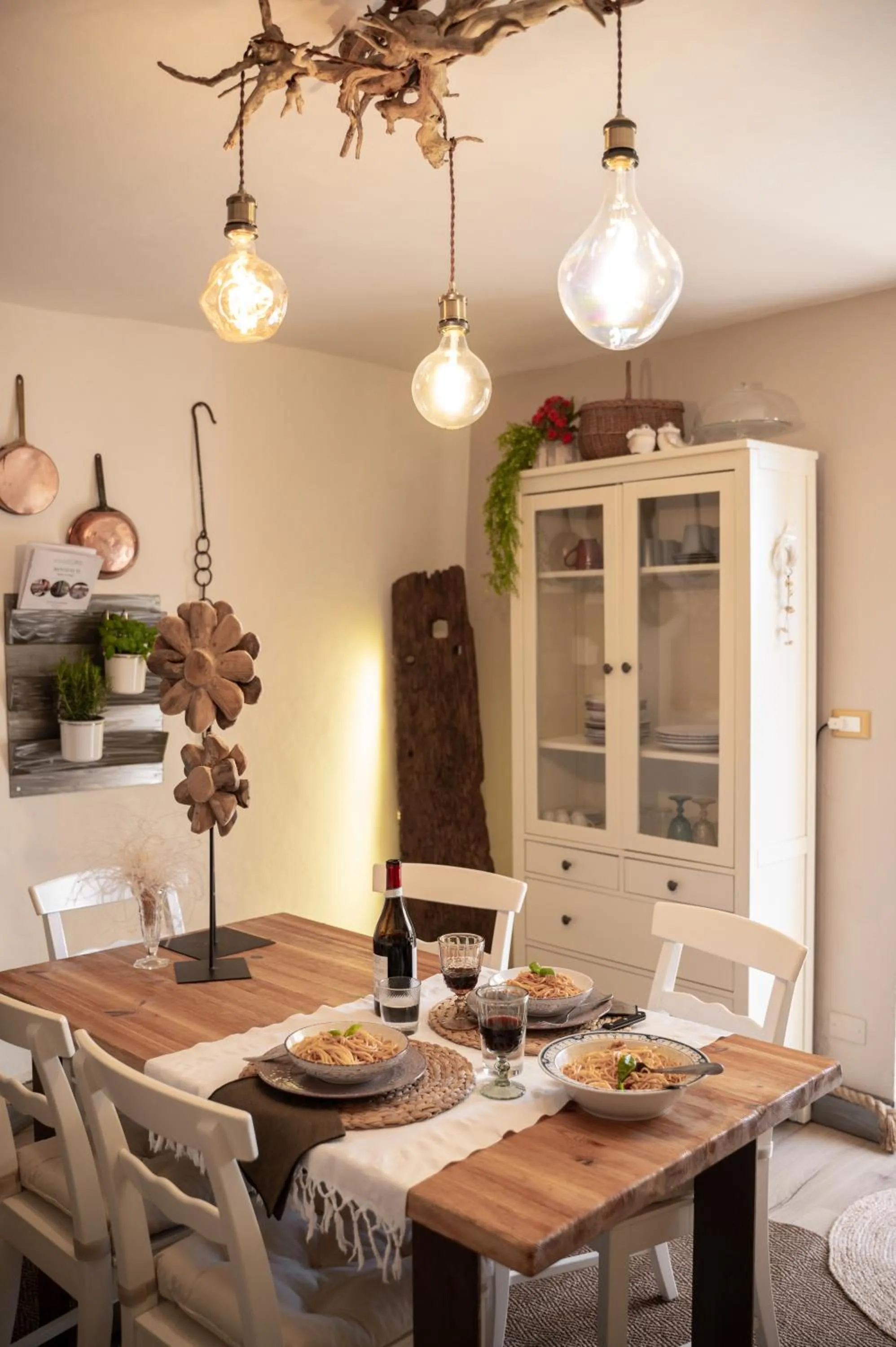 kitchen in Baita Naturas con piscina idromassaggio calda, privata e gratuita