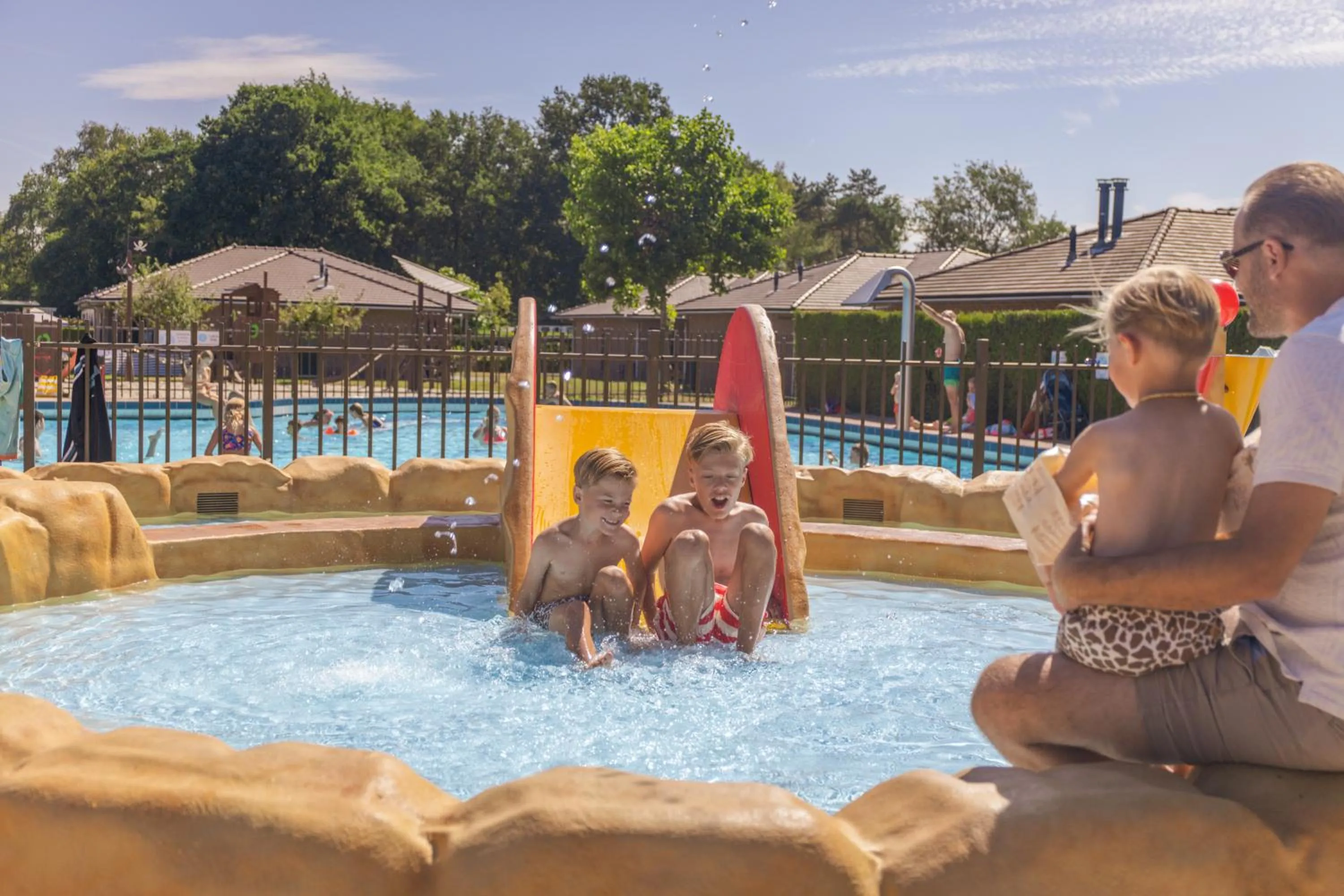 Swimming pool in Hotel de Boshoek