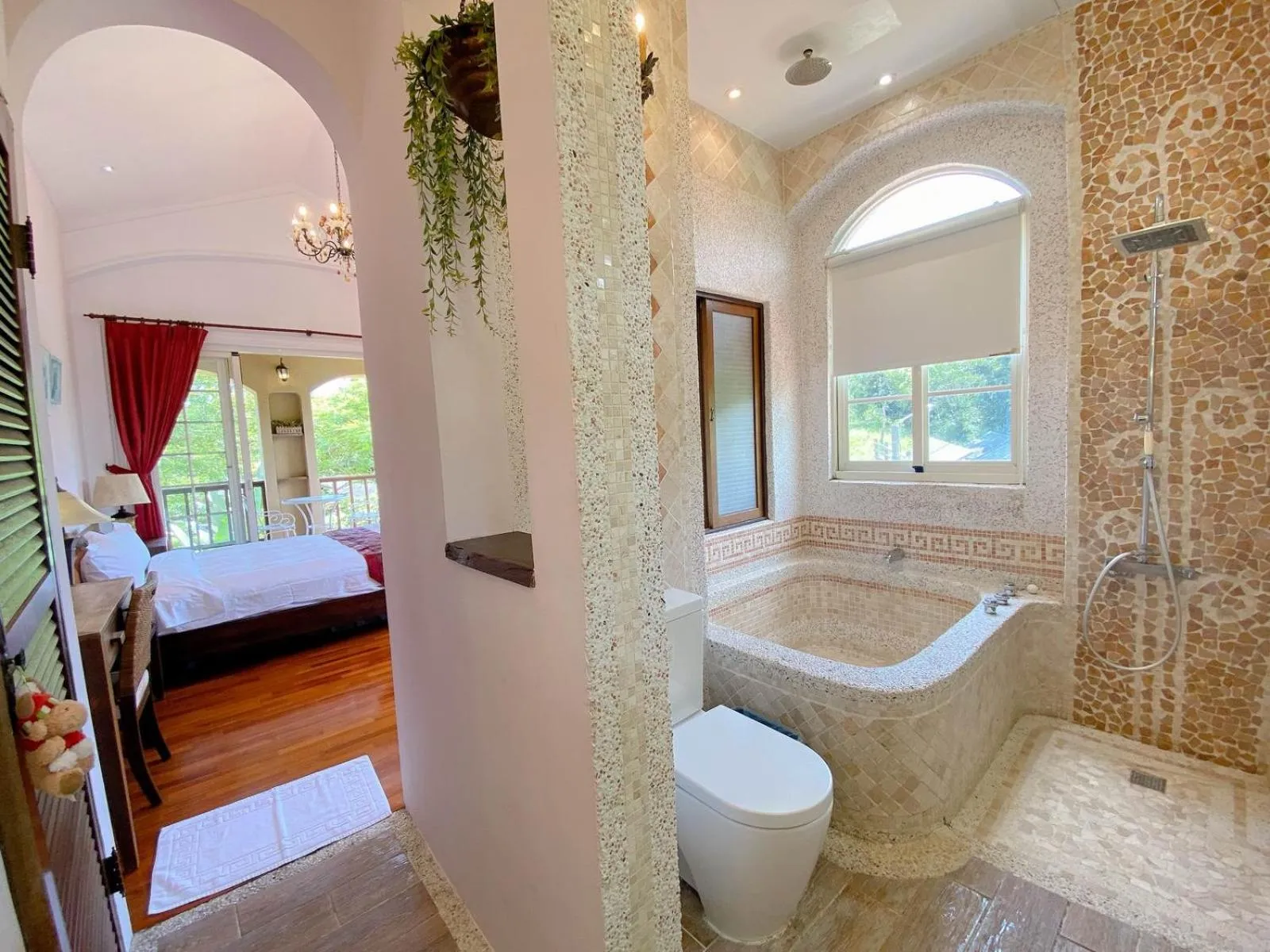 Shower, Bed in My Chateau Resort