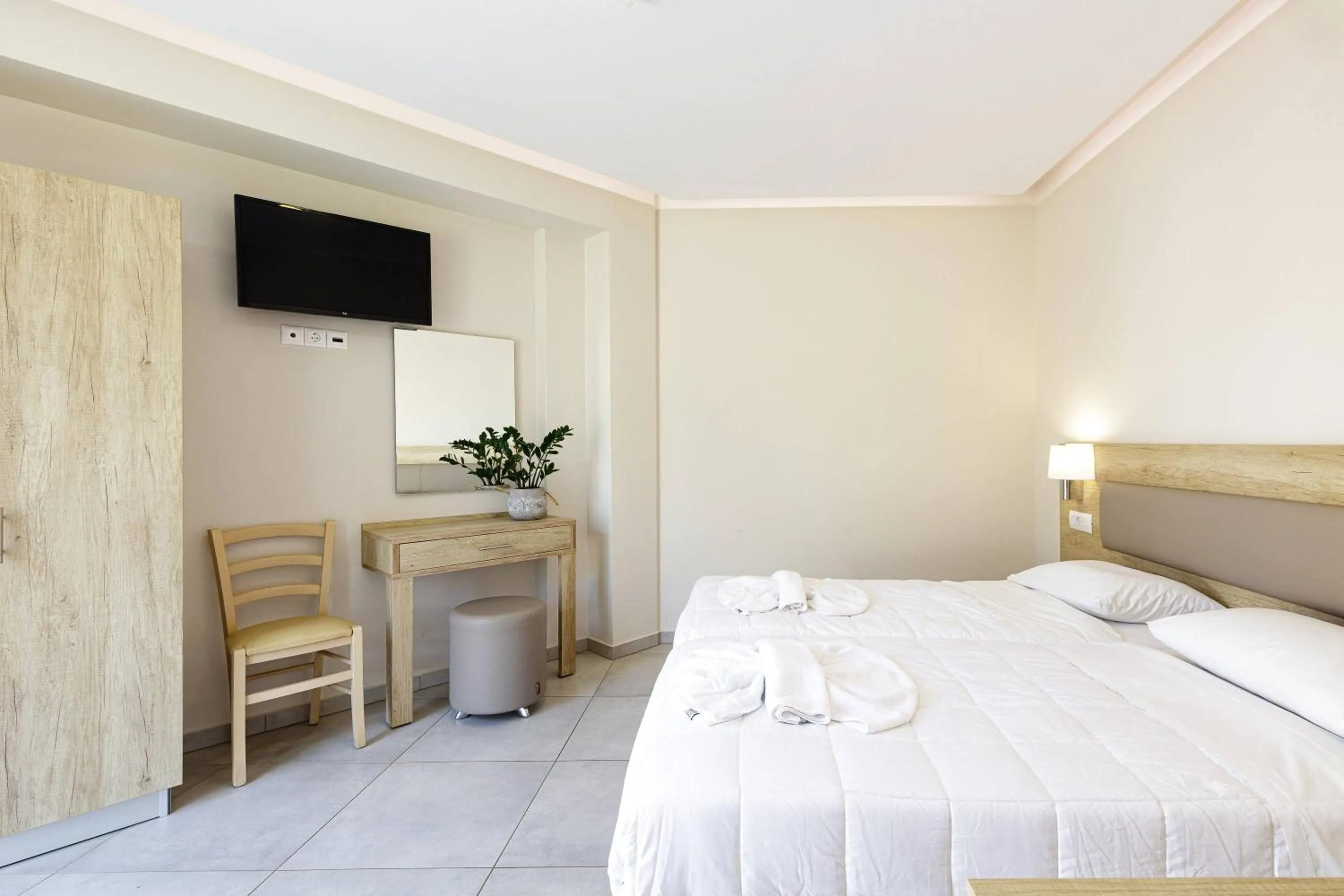 Photo of the whole room, Bed in Theo Star Beach Hotel