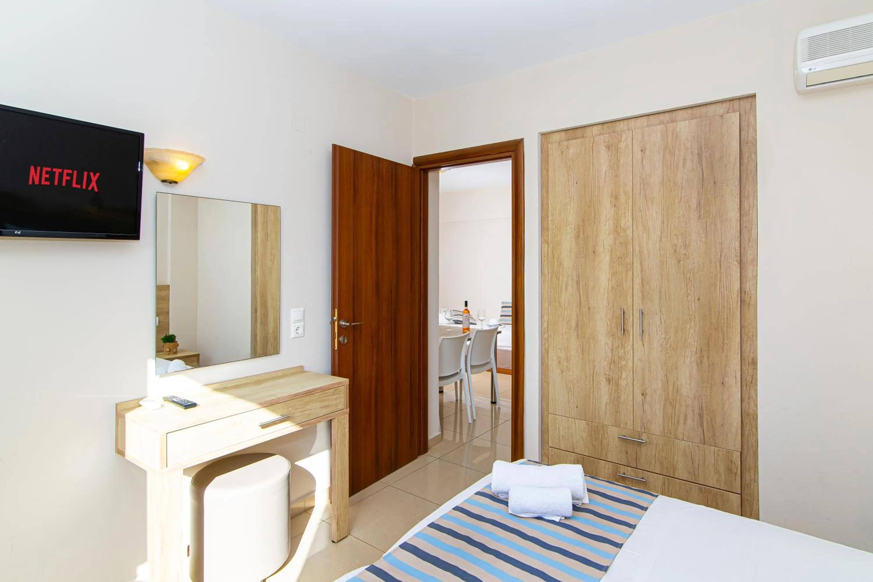 Bedroom, Bed in Theo Star Beach Hotel