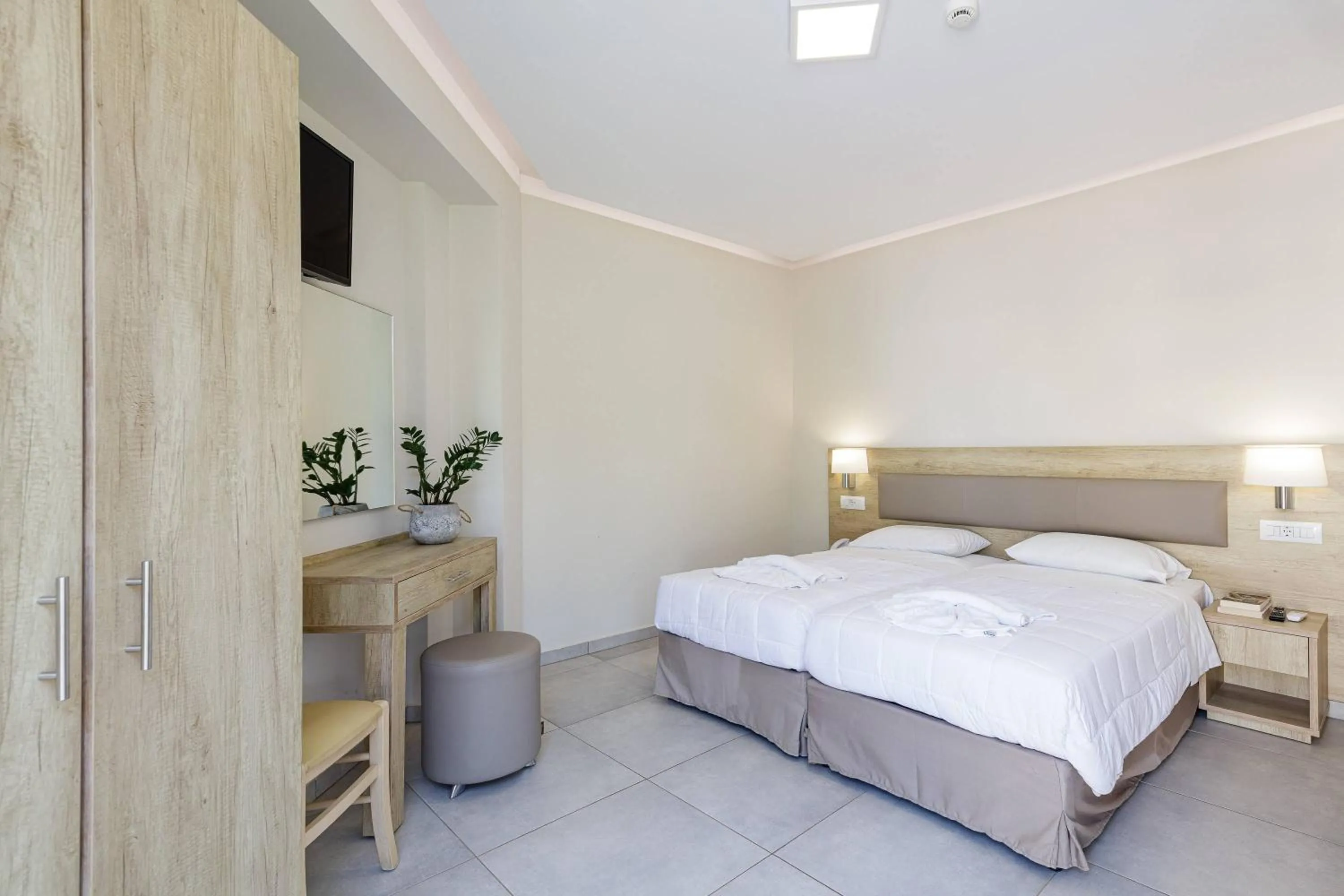 Photo of the whole room, Bed in Theo Star Beach Hotel