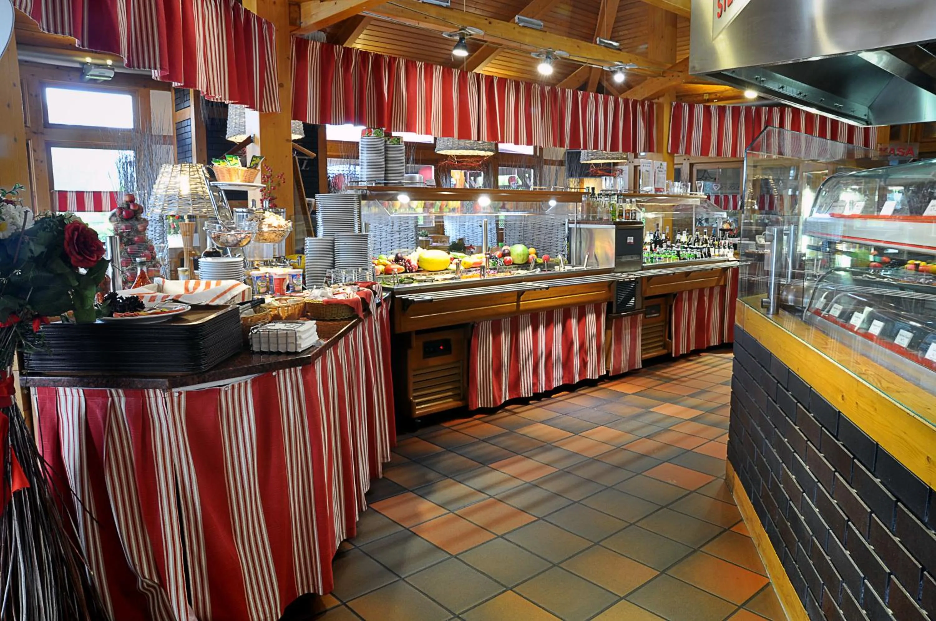 Restaurant/places to eat in Ahotel