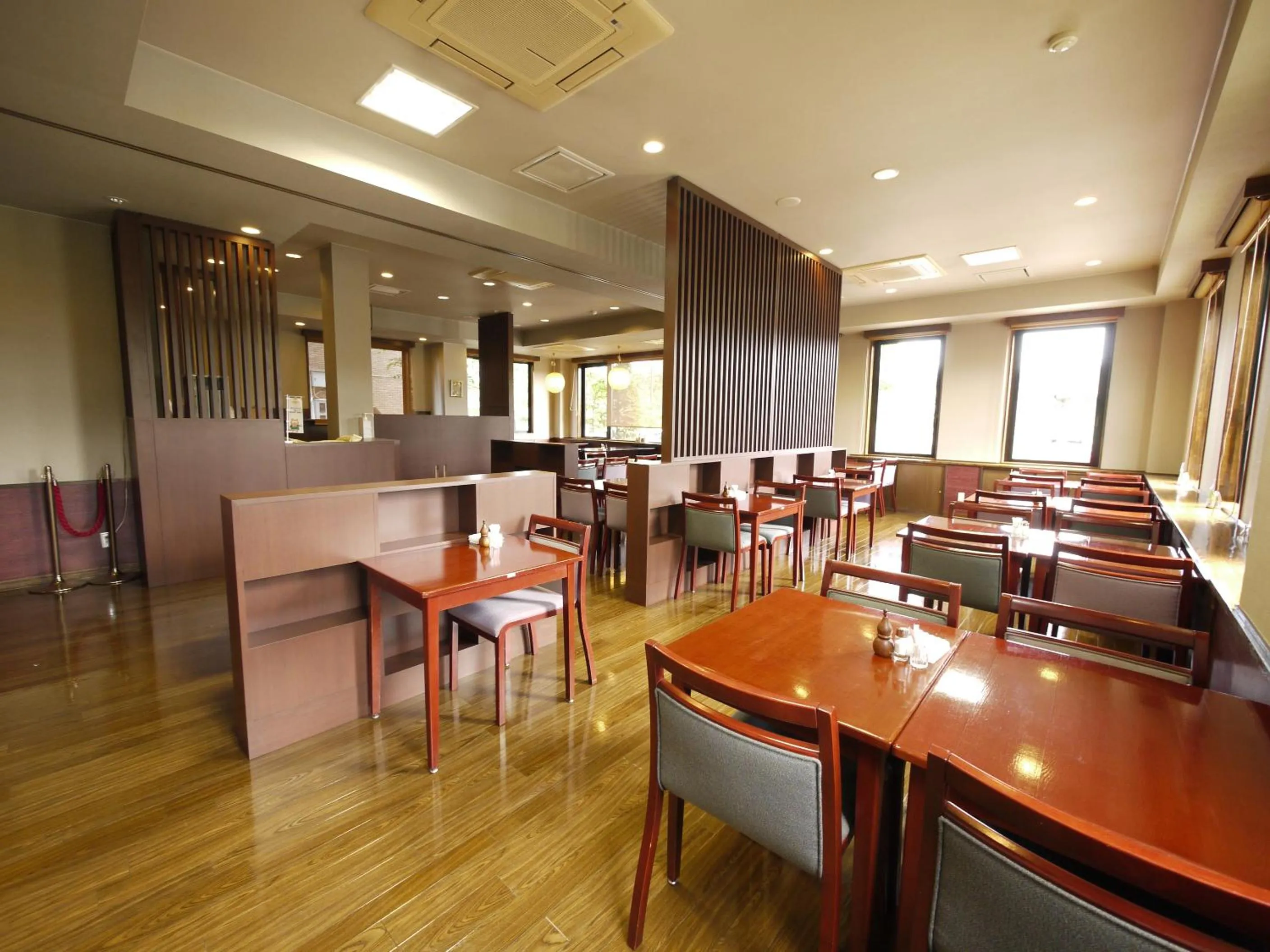 Restaurant/places to eat in Hotel Route-Inn Nakano