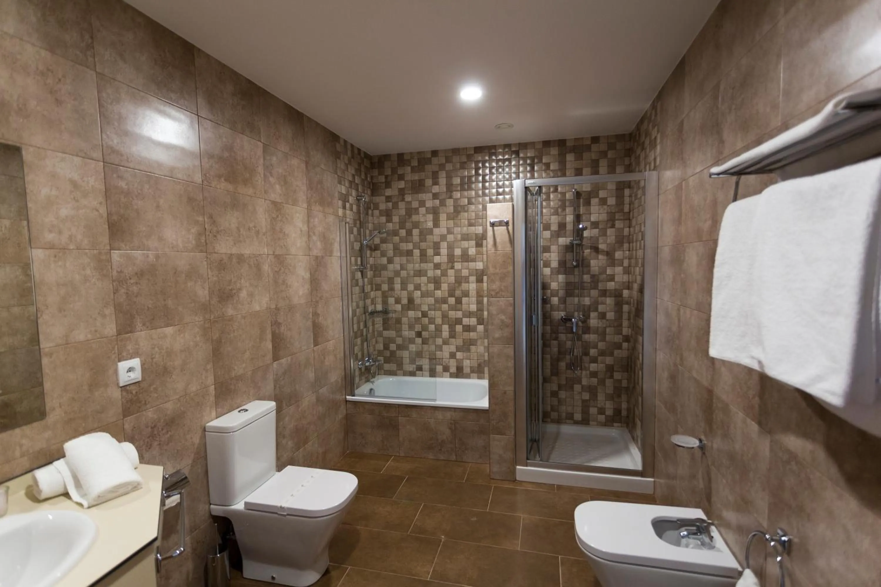 Shower in Hotel A Roldana