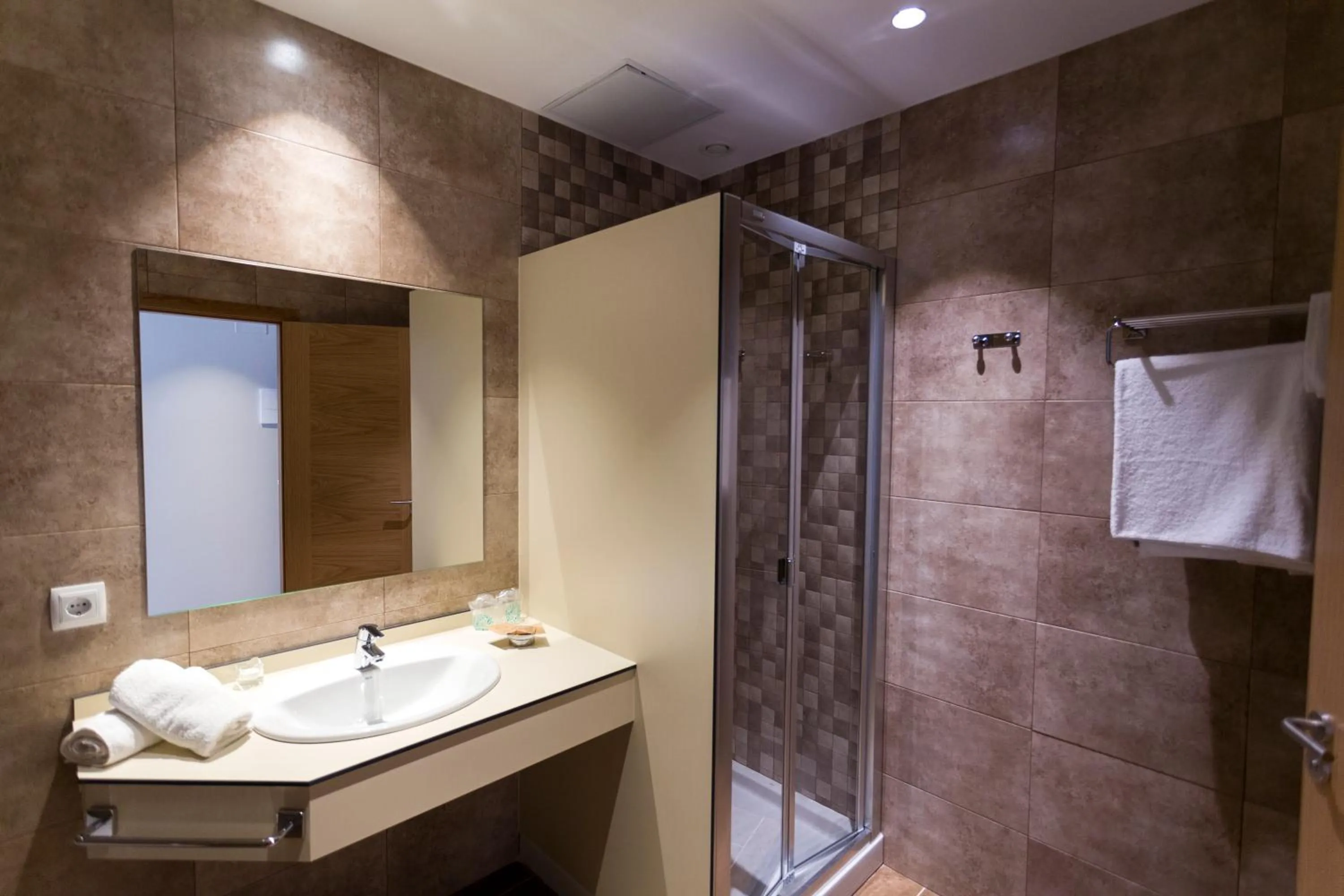 Shower in Hotel A Roldana