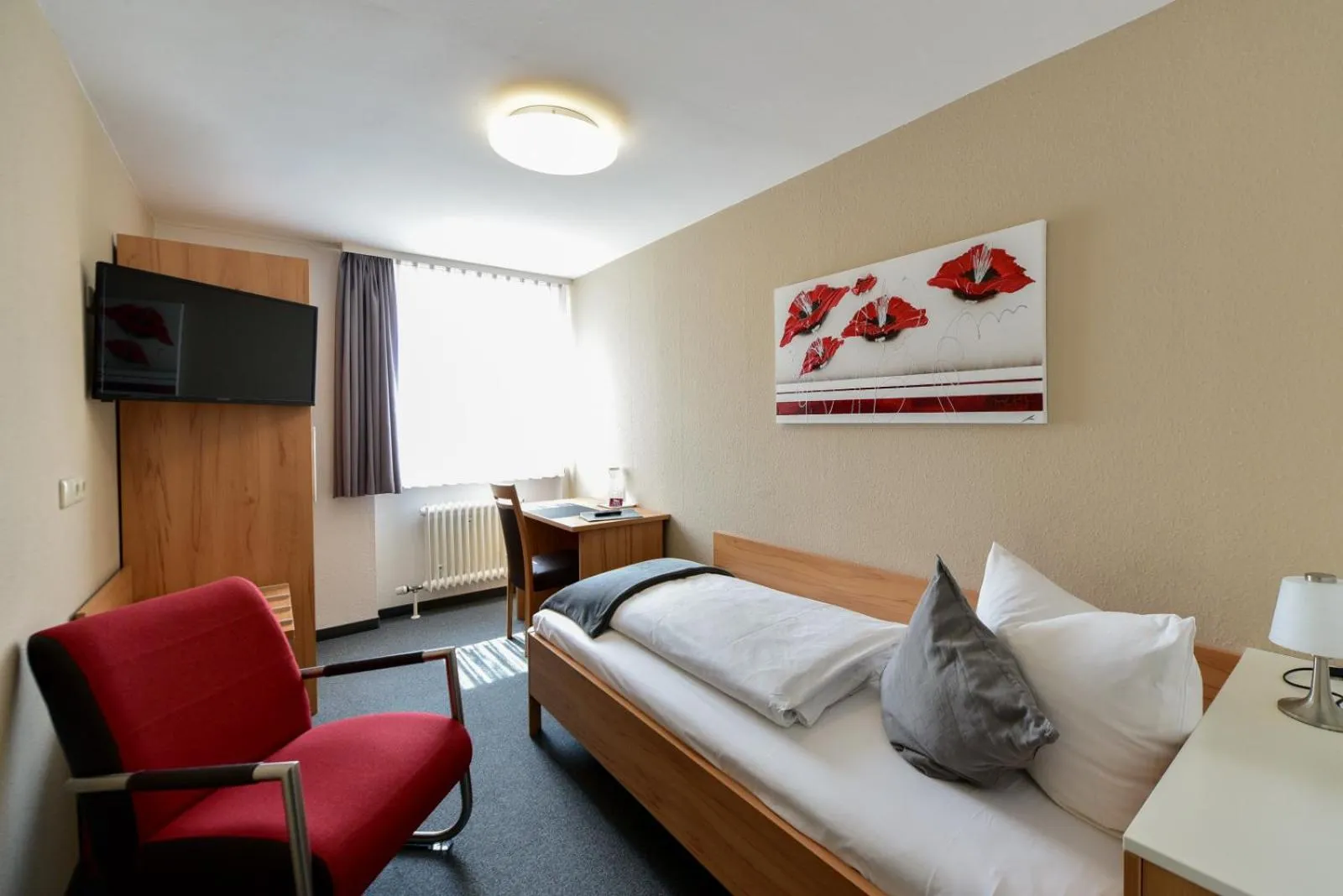 Photo of the whole room, Bed in Gasthof Kolb