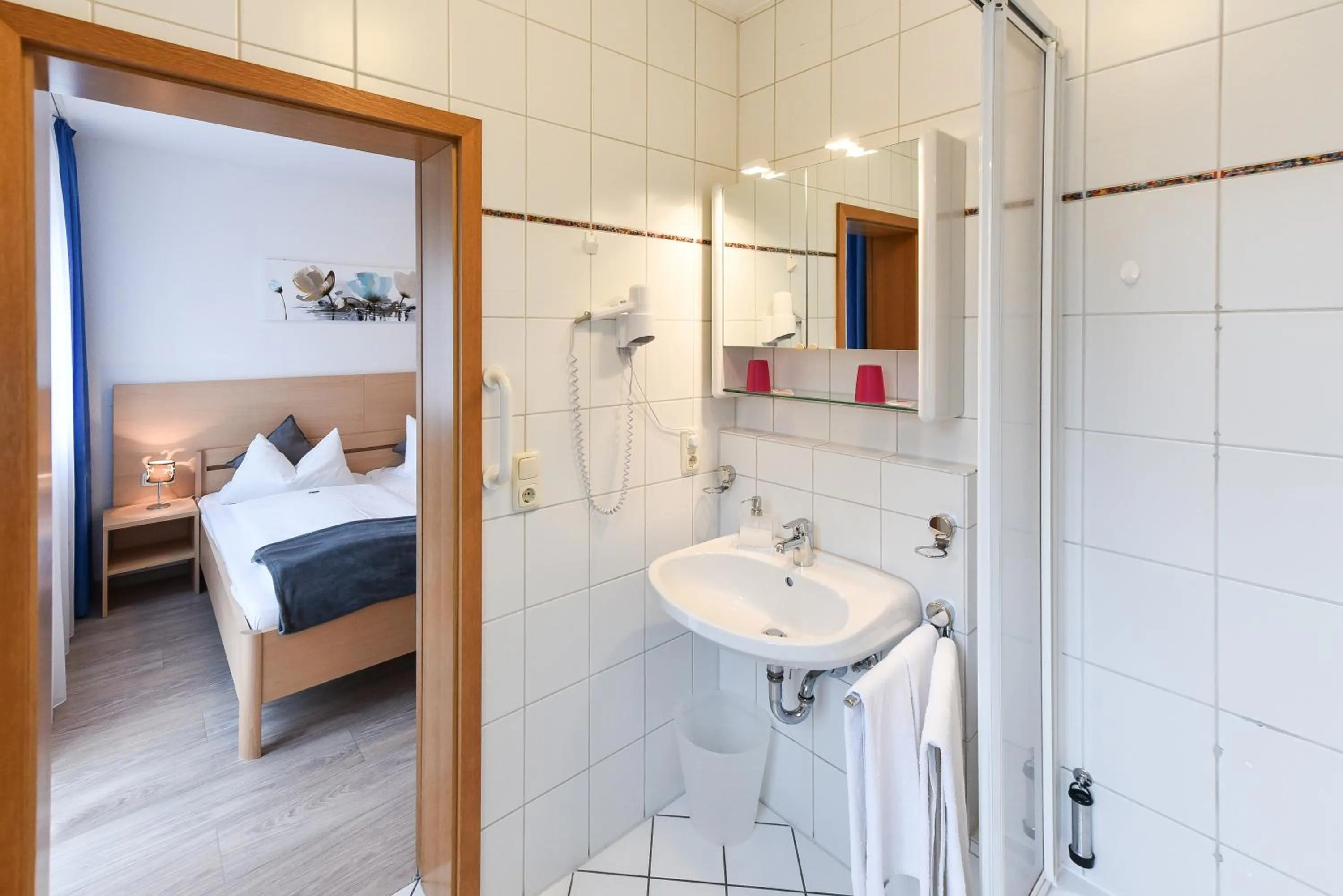 Bathroom, Bed in Gasthof Kolb