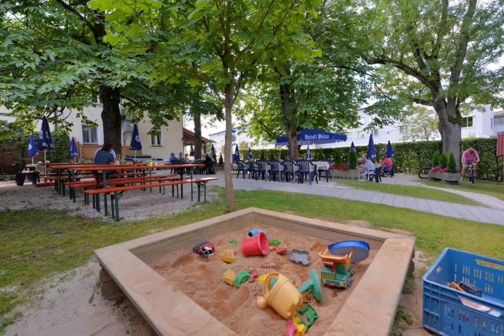 Restaurant/places to eat in Gasthof Kolb