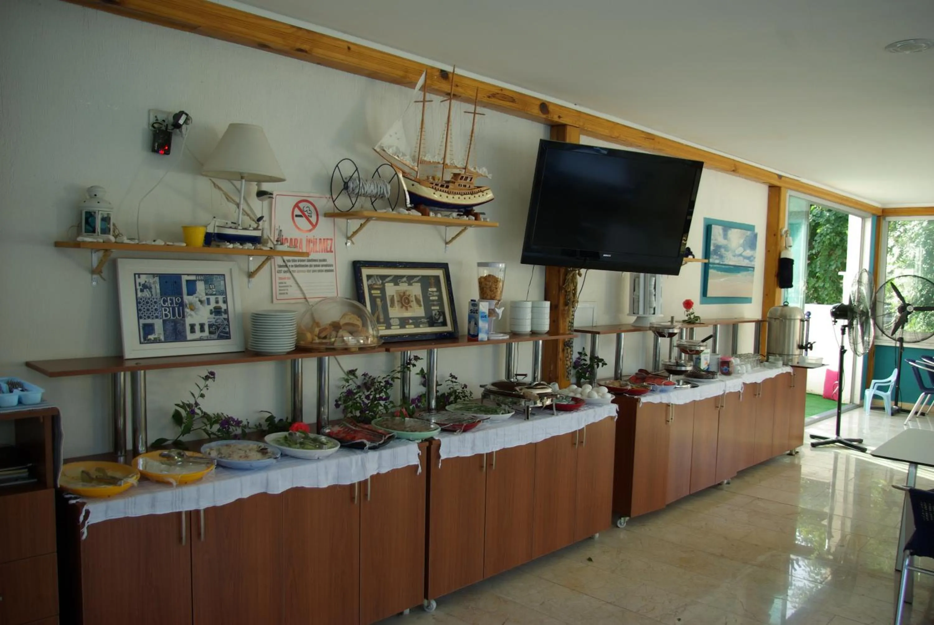 Buffet breakfast in Rota Hotel