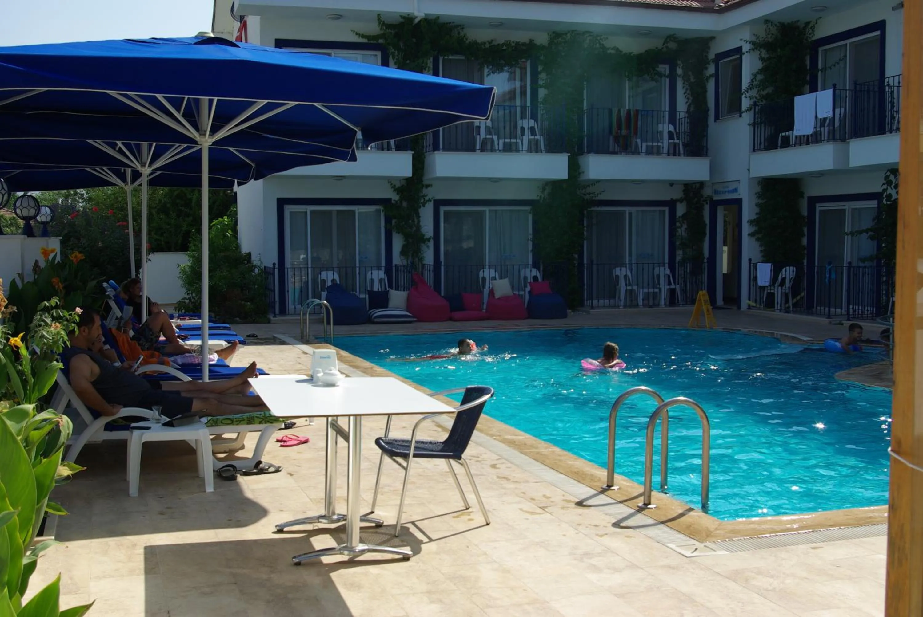 Swimming pool in Rota Hotel