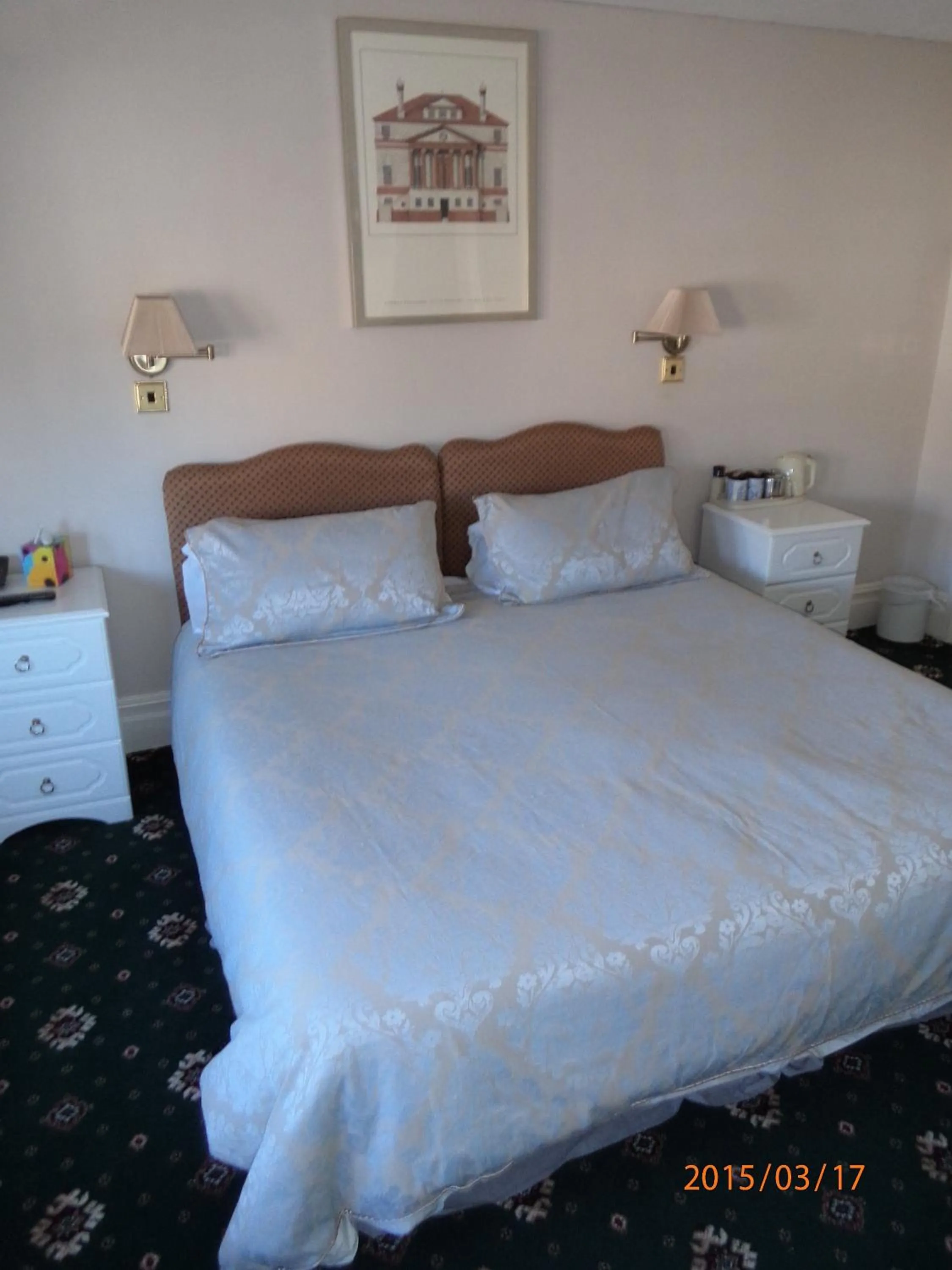Photo of the whole room, Bed in Hunters Lodge Guest House