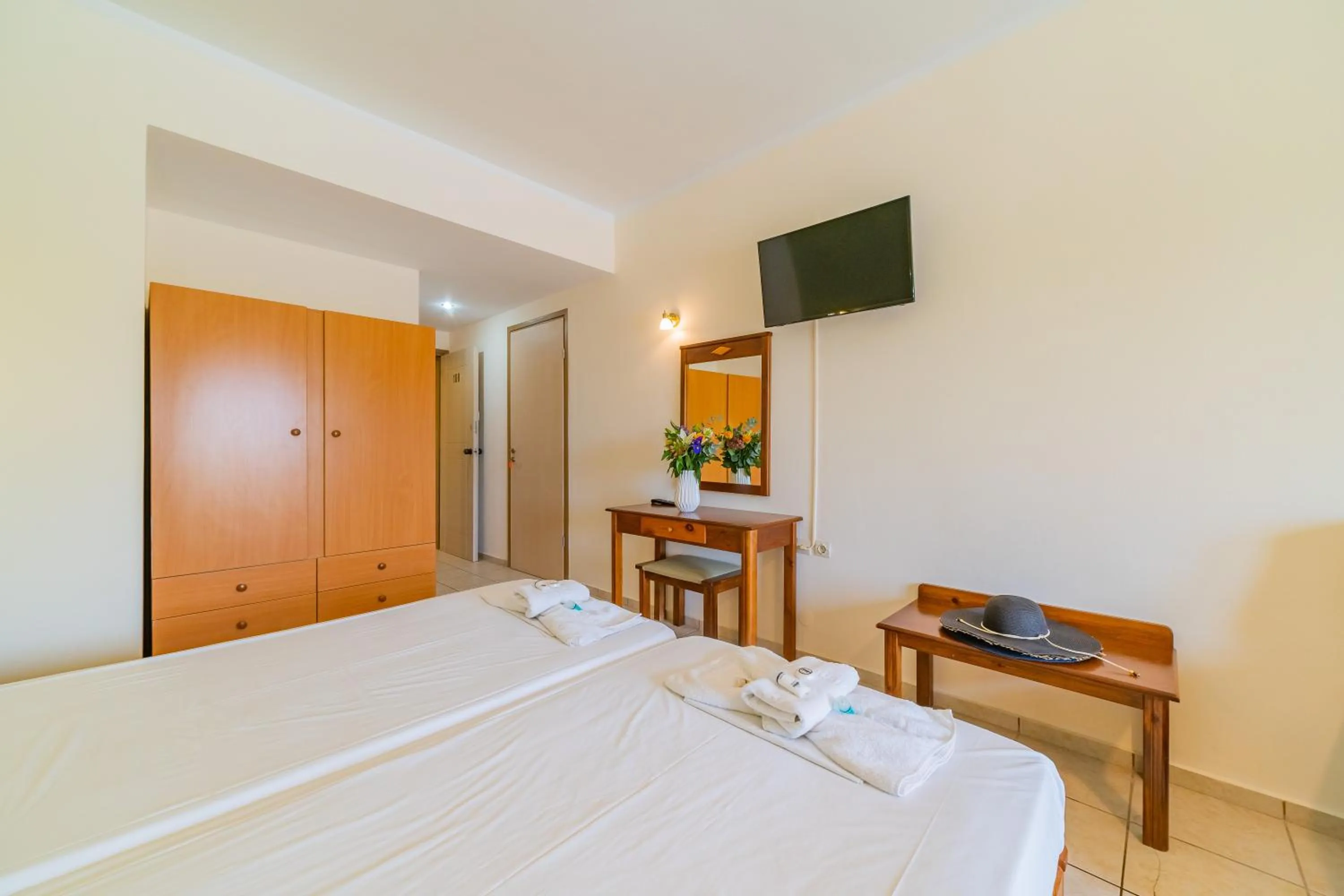 TV and multimedia, Bed in Matthias Hotel Apartments