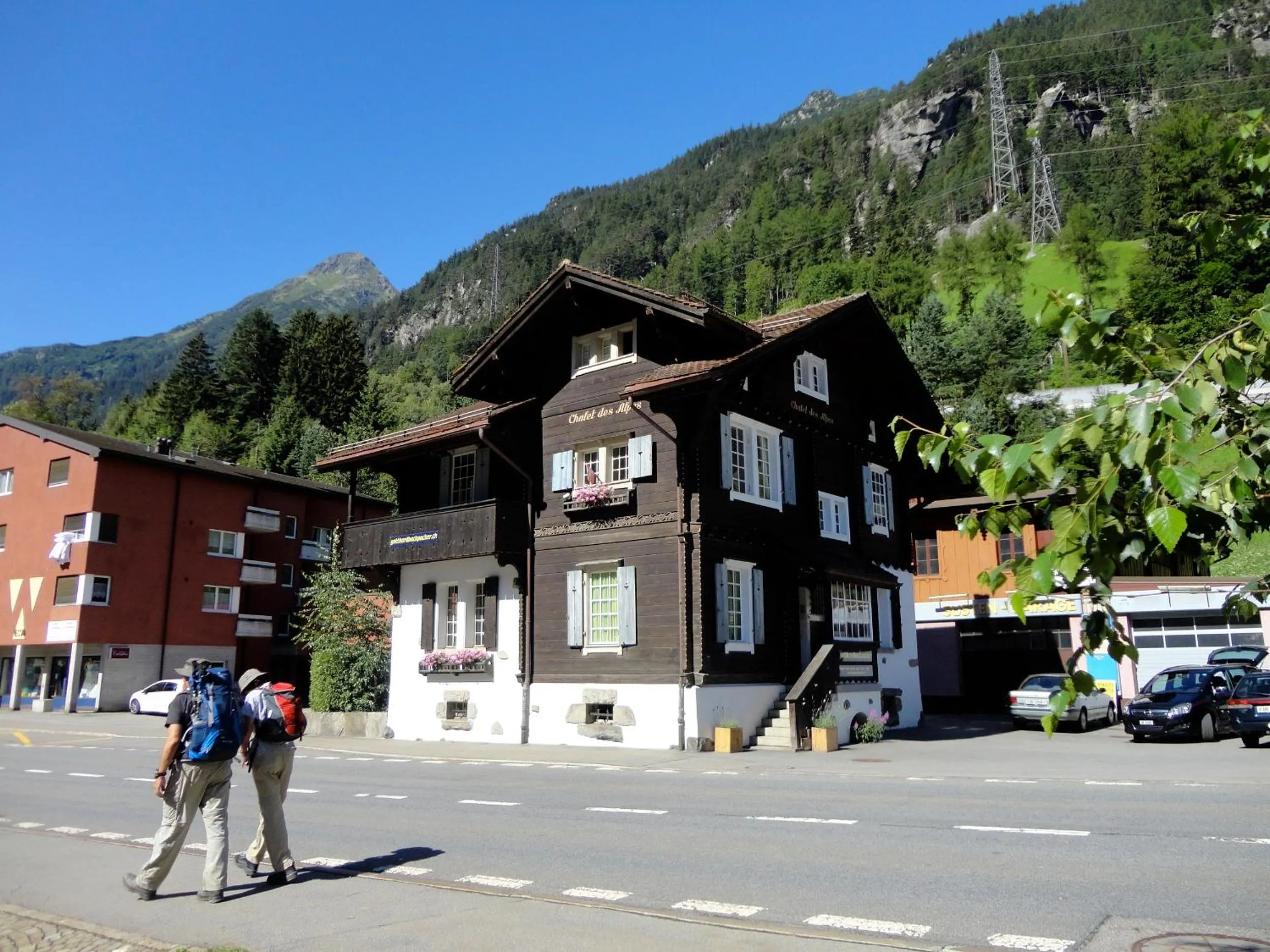 Facade/entrance in Gotthard Backpacker