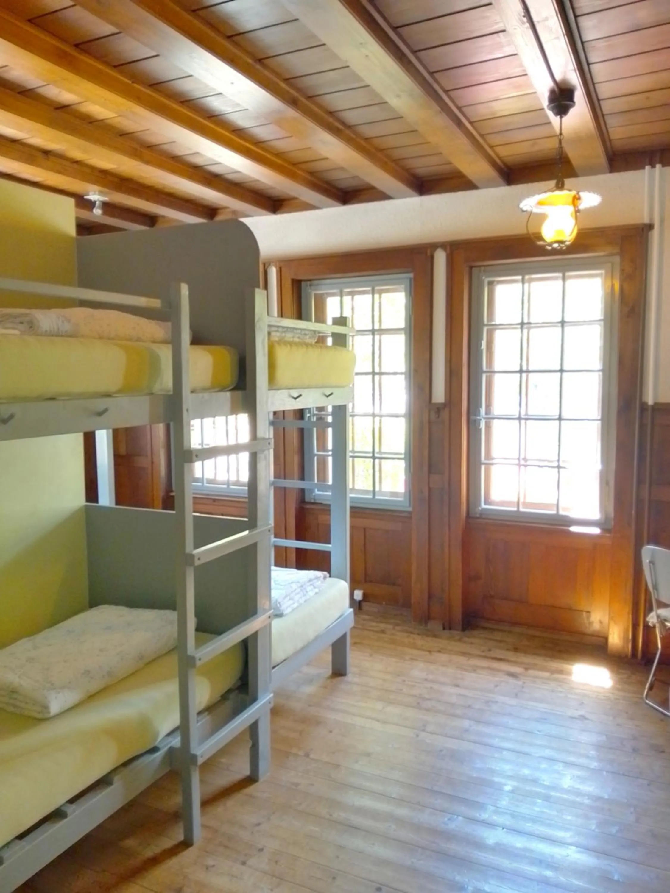 Bedroom, Bed in Gotthard Backpacker