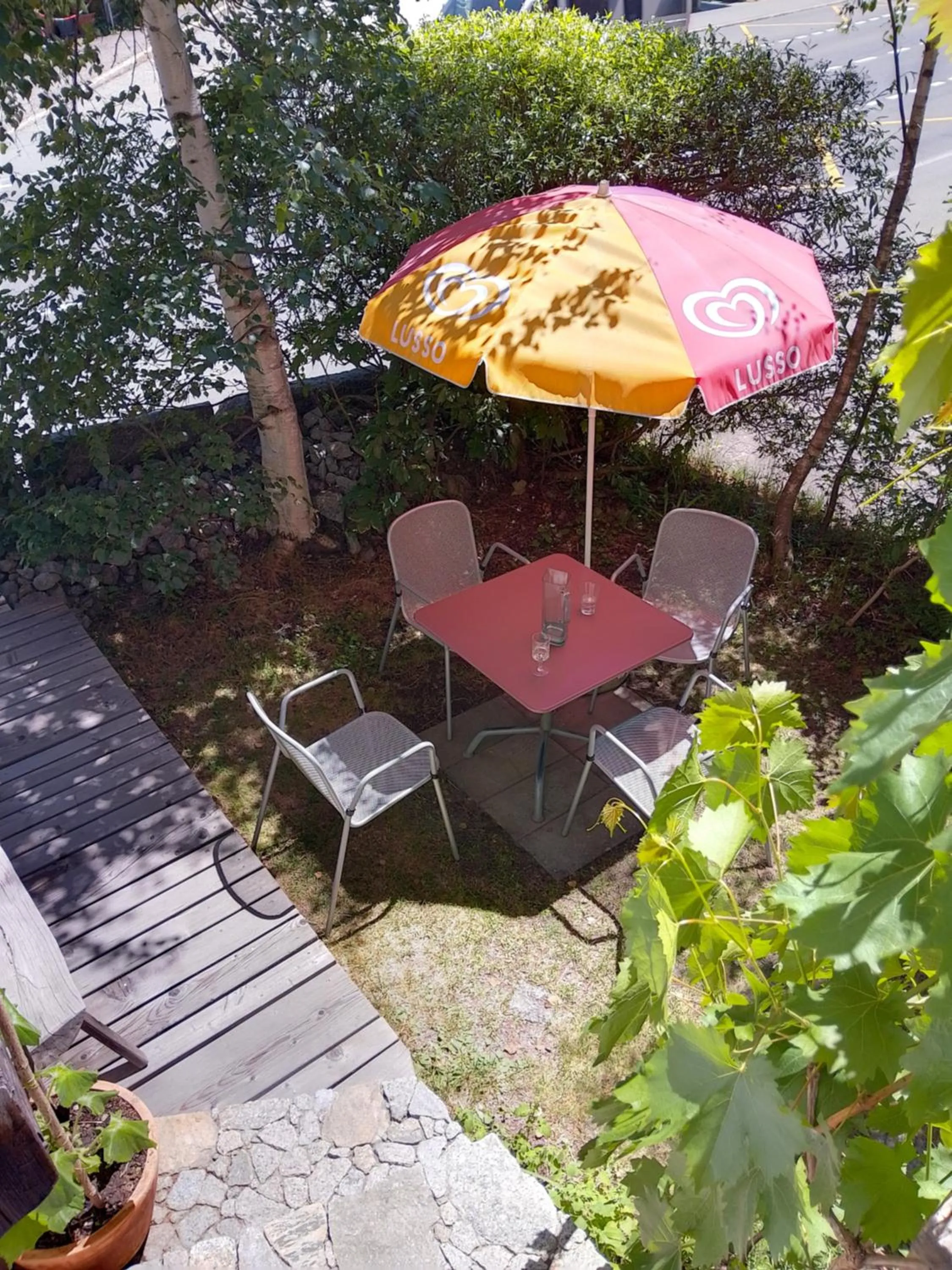 Garden in Gotthard Backpacker