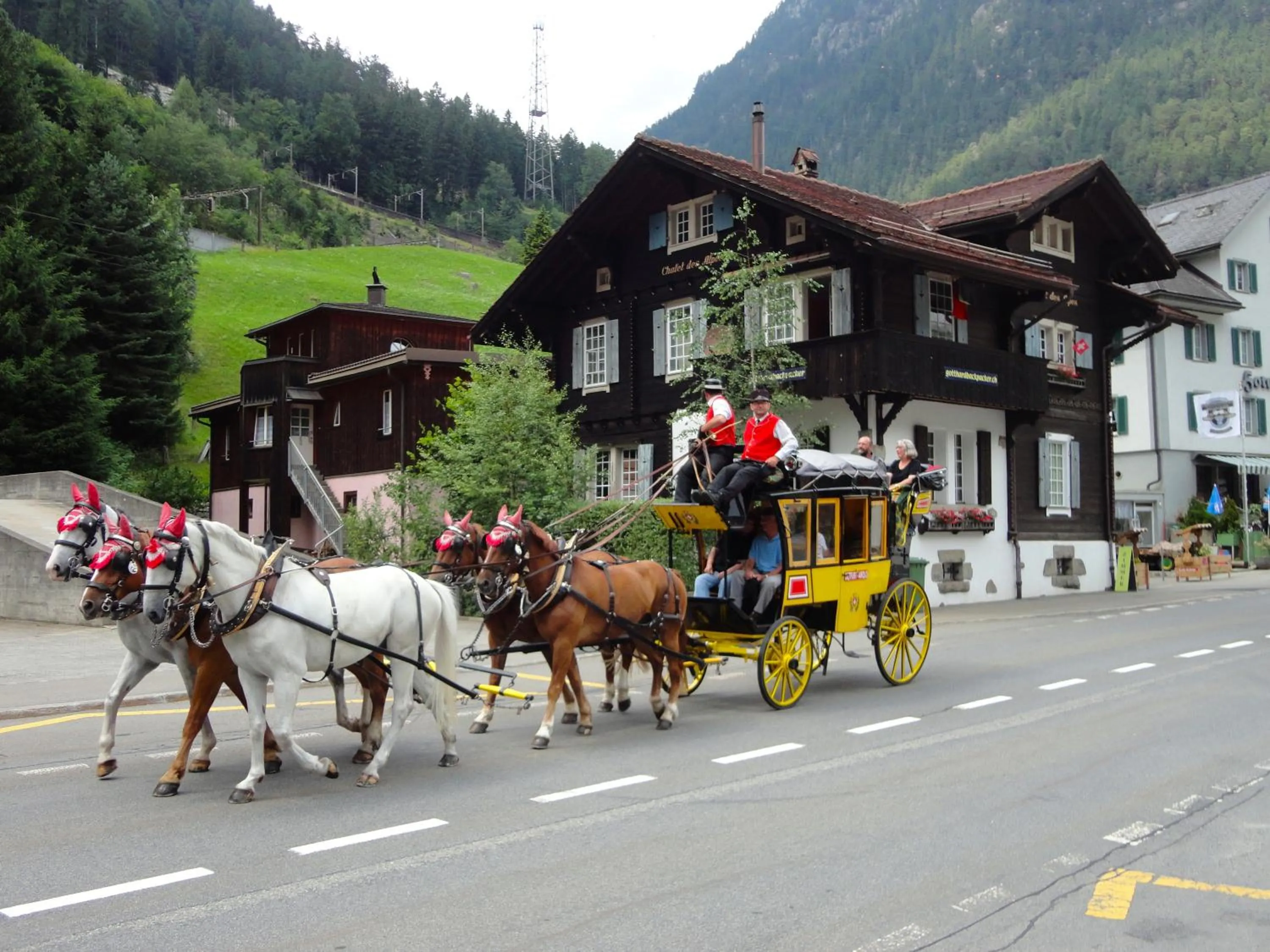 Property building in Gotthard Backpacker