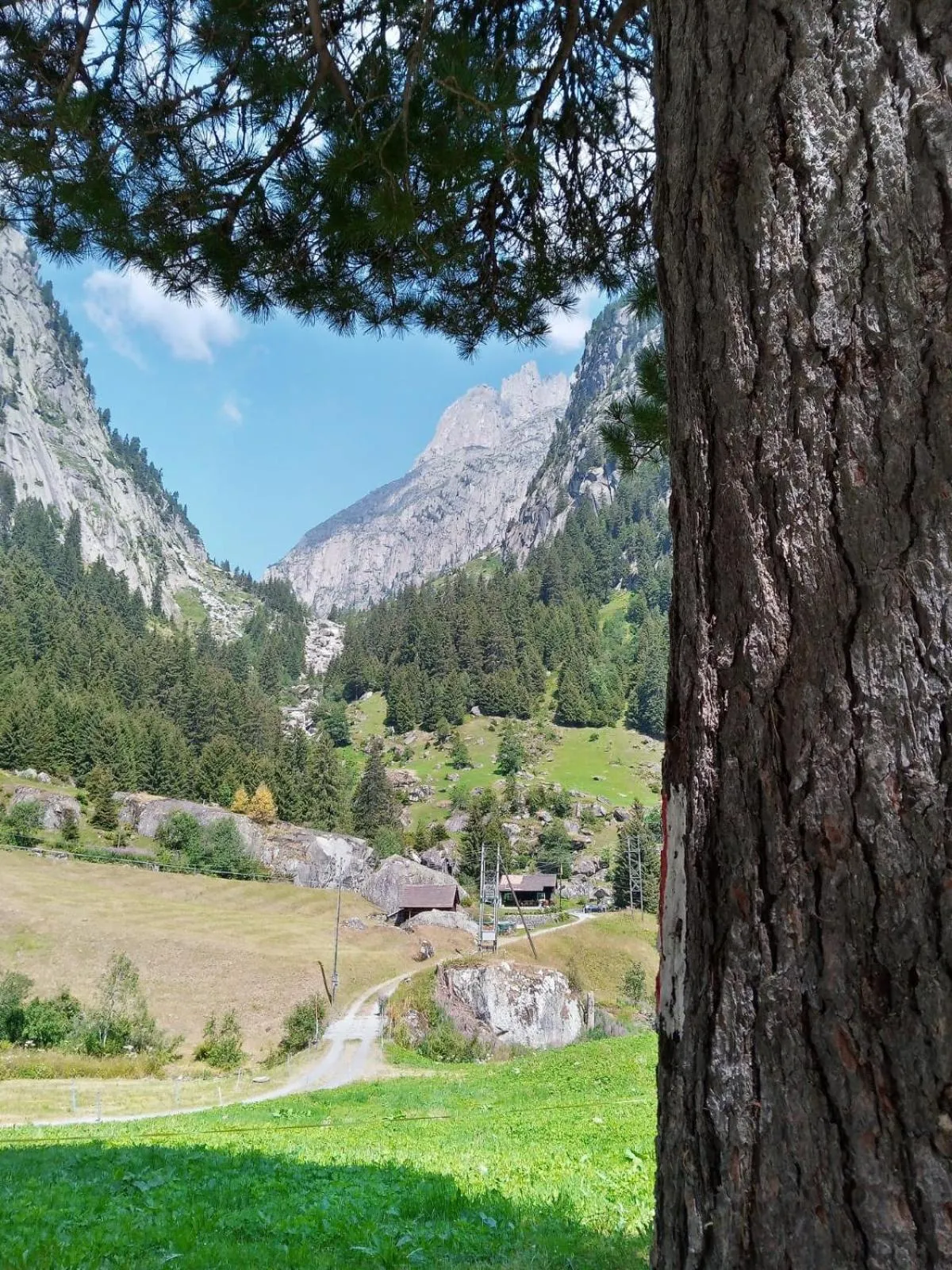 Nearby landmark in Gotthard Backpacker
