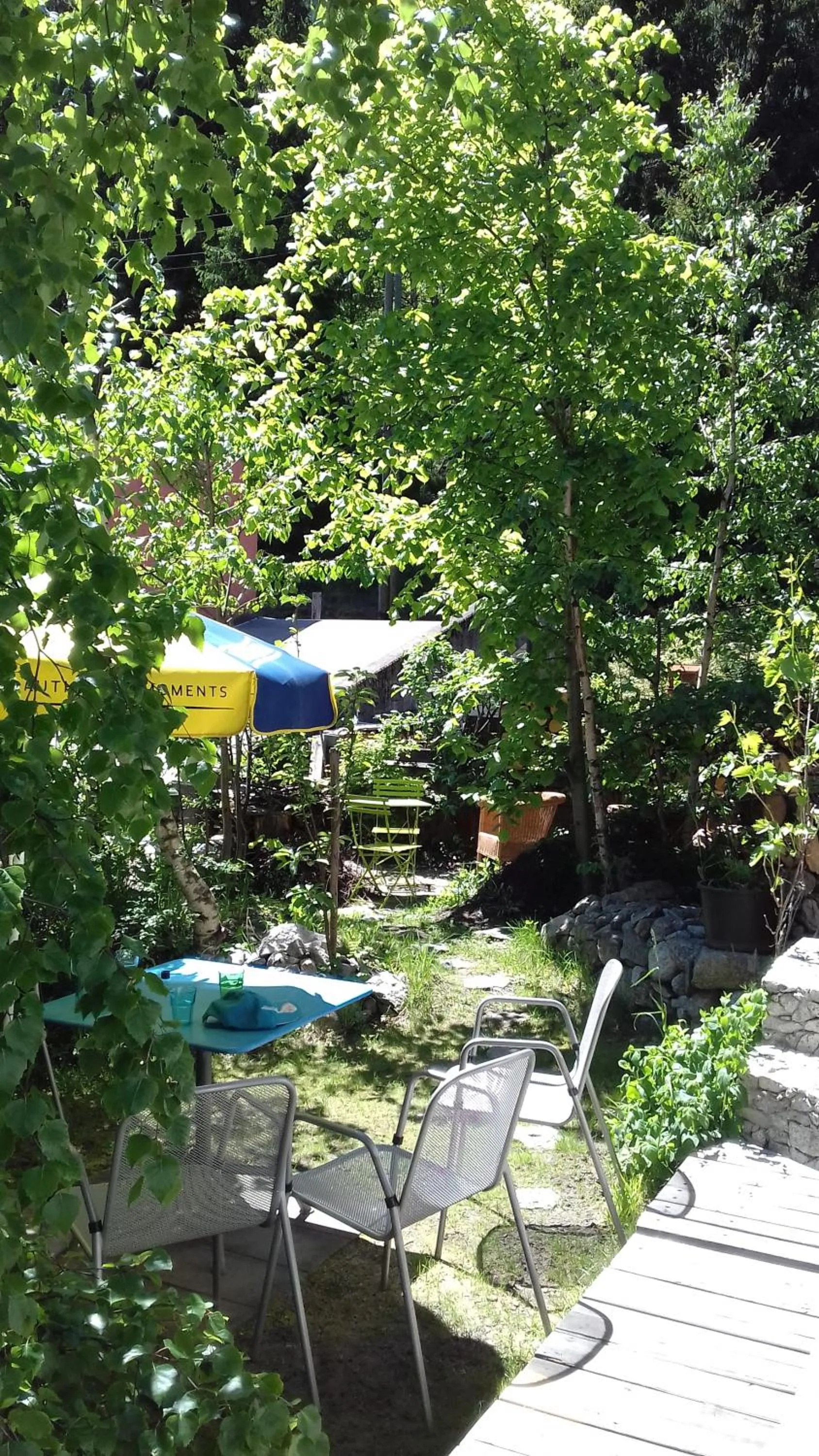 Garden in Gotthard Backpacker