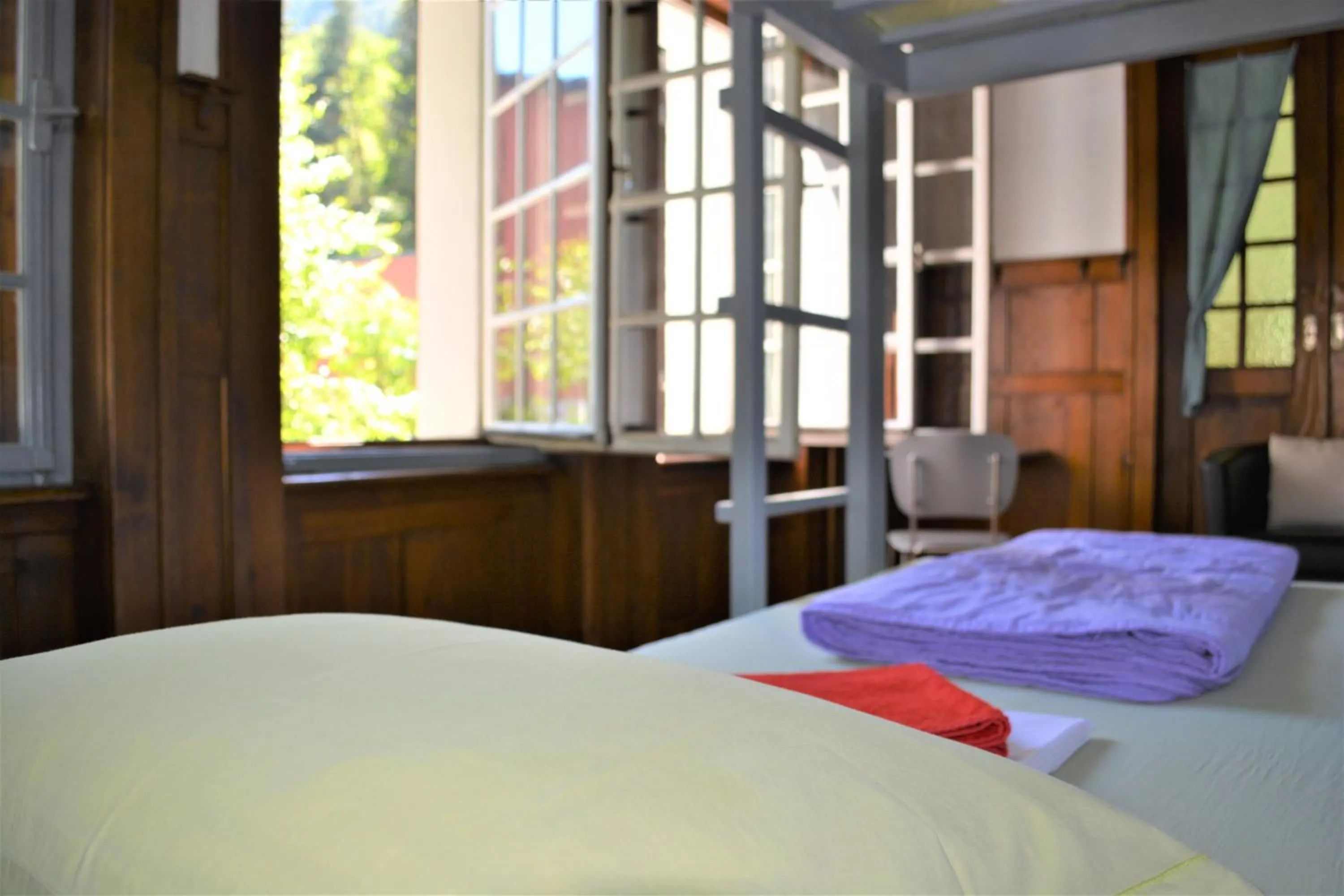 Bedroom, Bed in Gotthard Backpacker