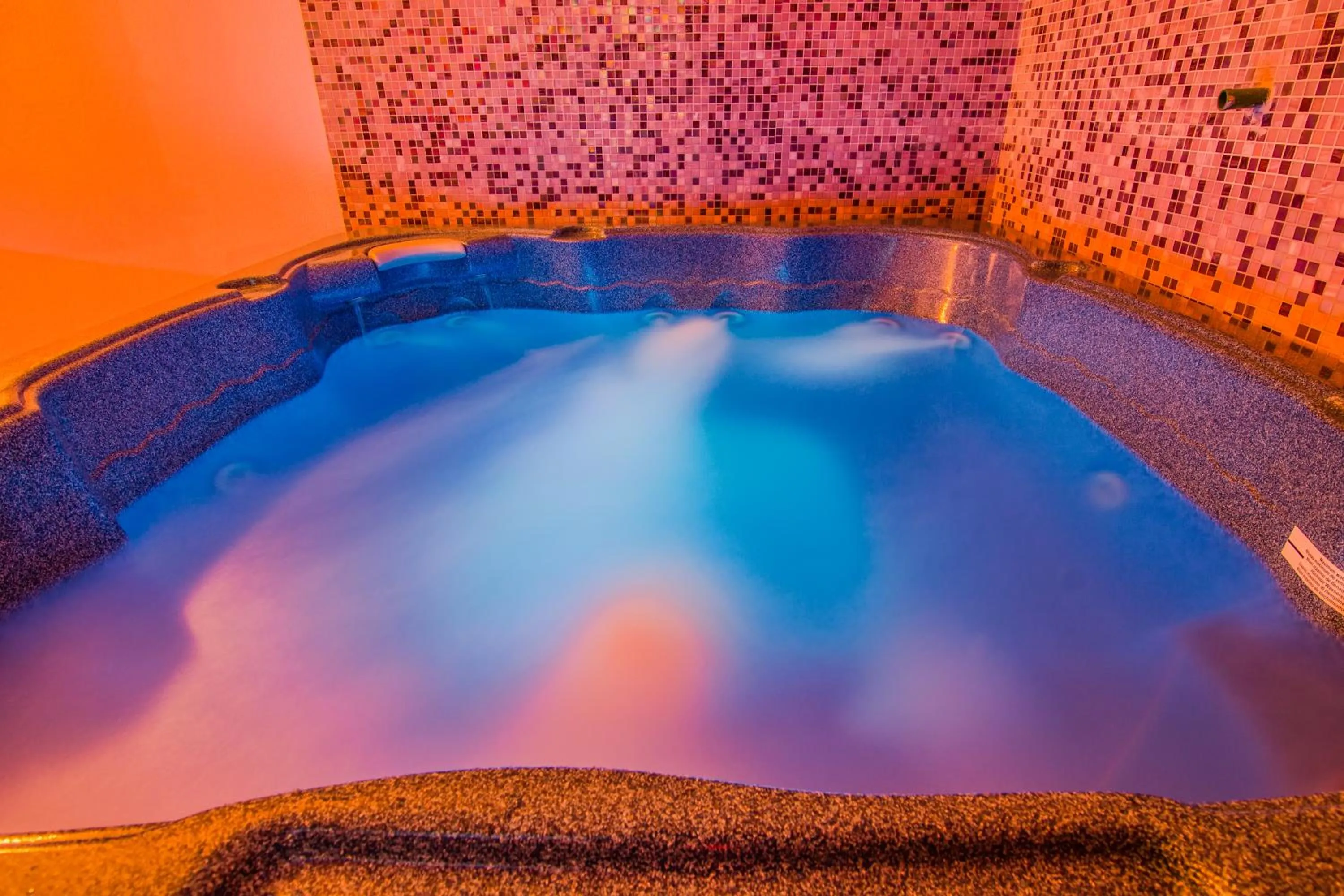 Hot Tub in Hotel La Perla