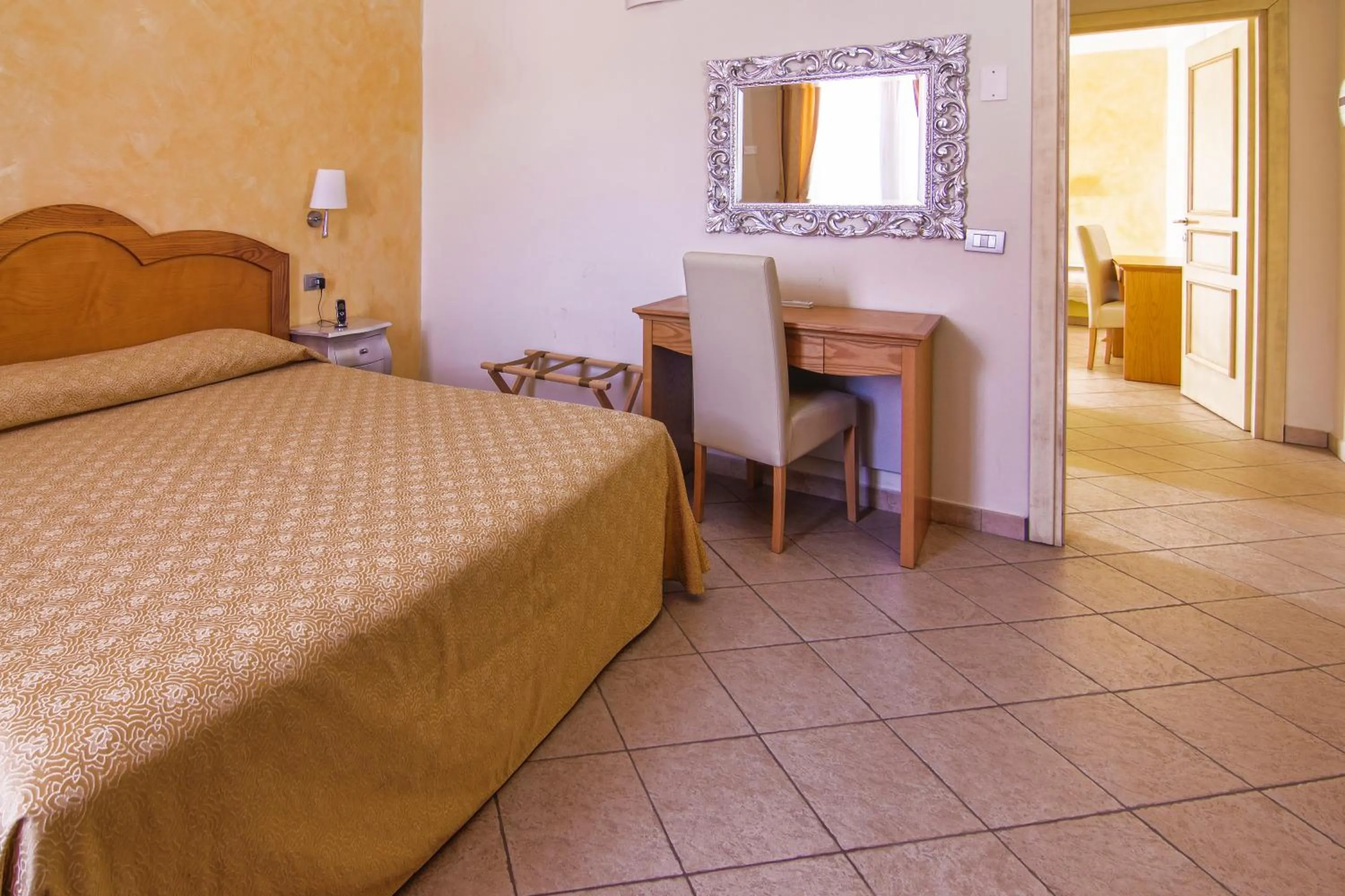 Day, Bed in Hotel La Perla