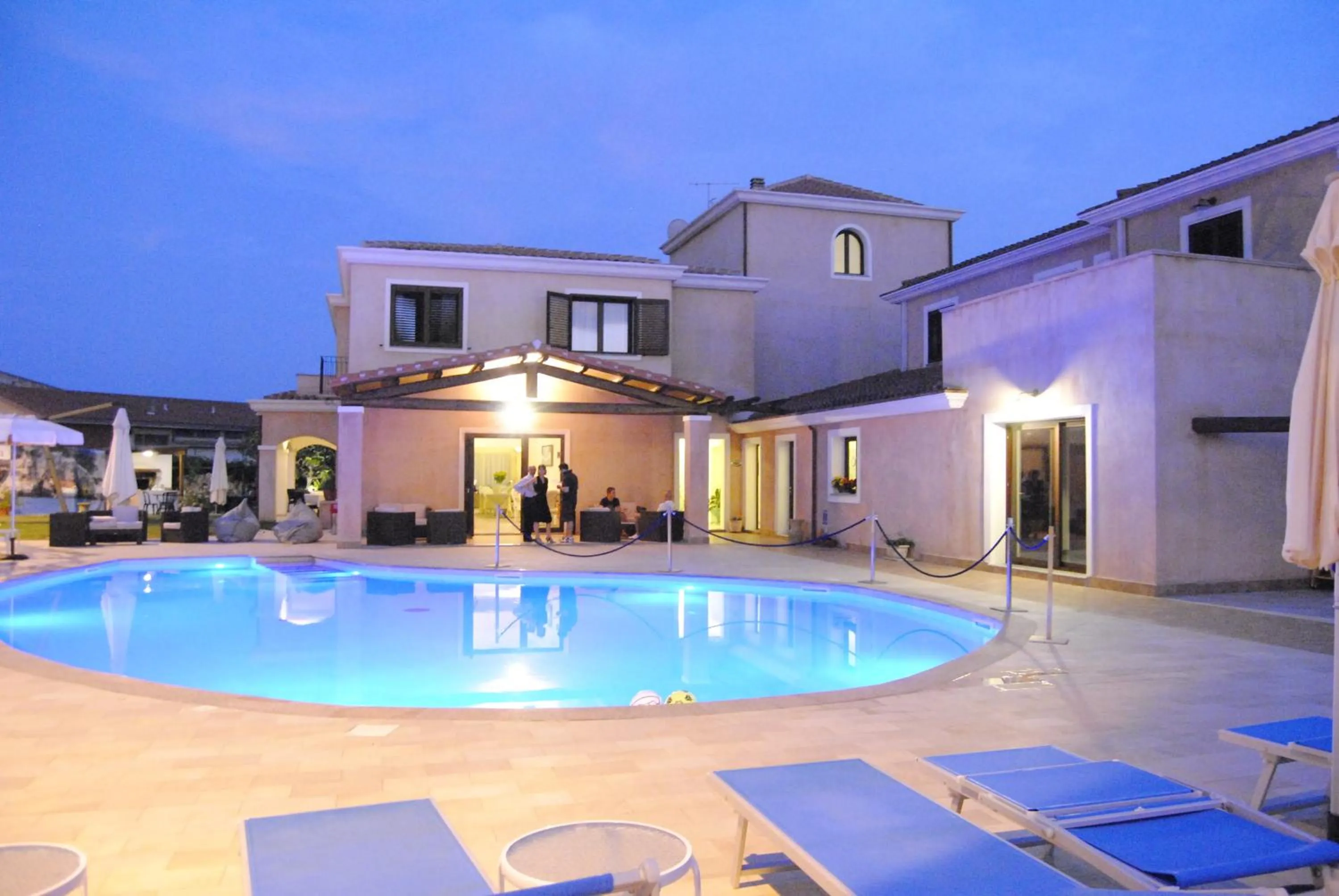 Swimming pool in Hotel La Perla