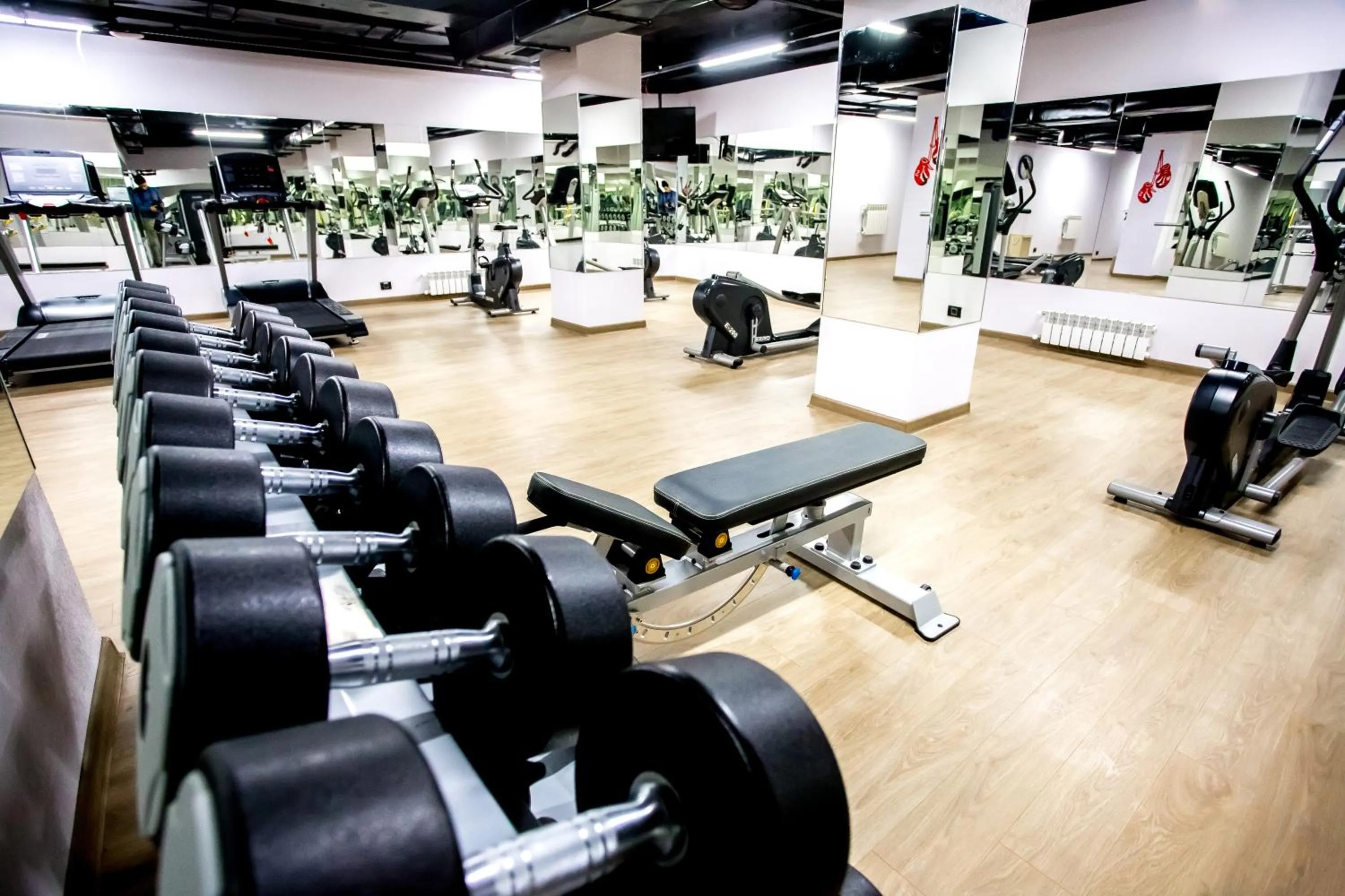 Fitness centre/facilities in West Shine Hotel