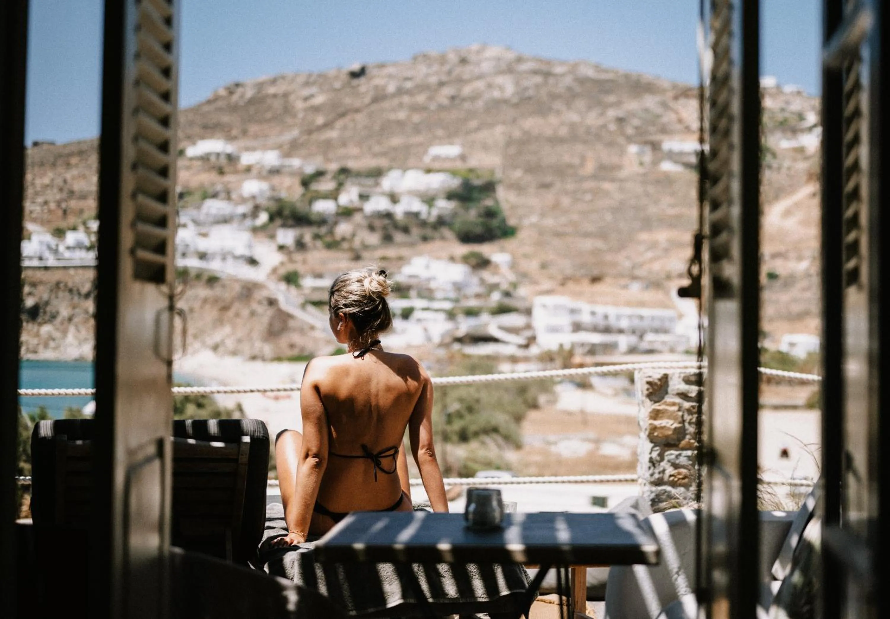 People in Sea Side Studios & Houses