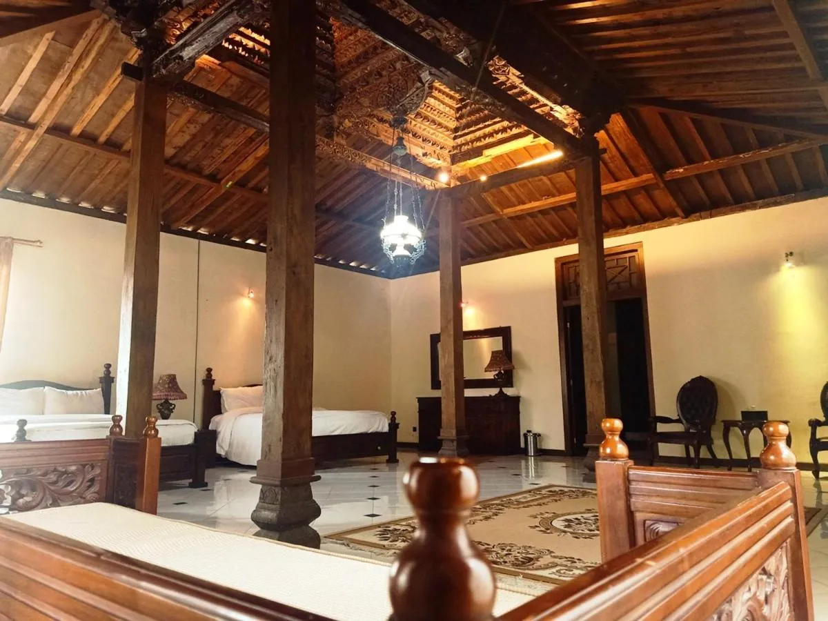 Joglo Plawang Villa & Resort