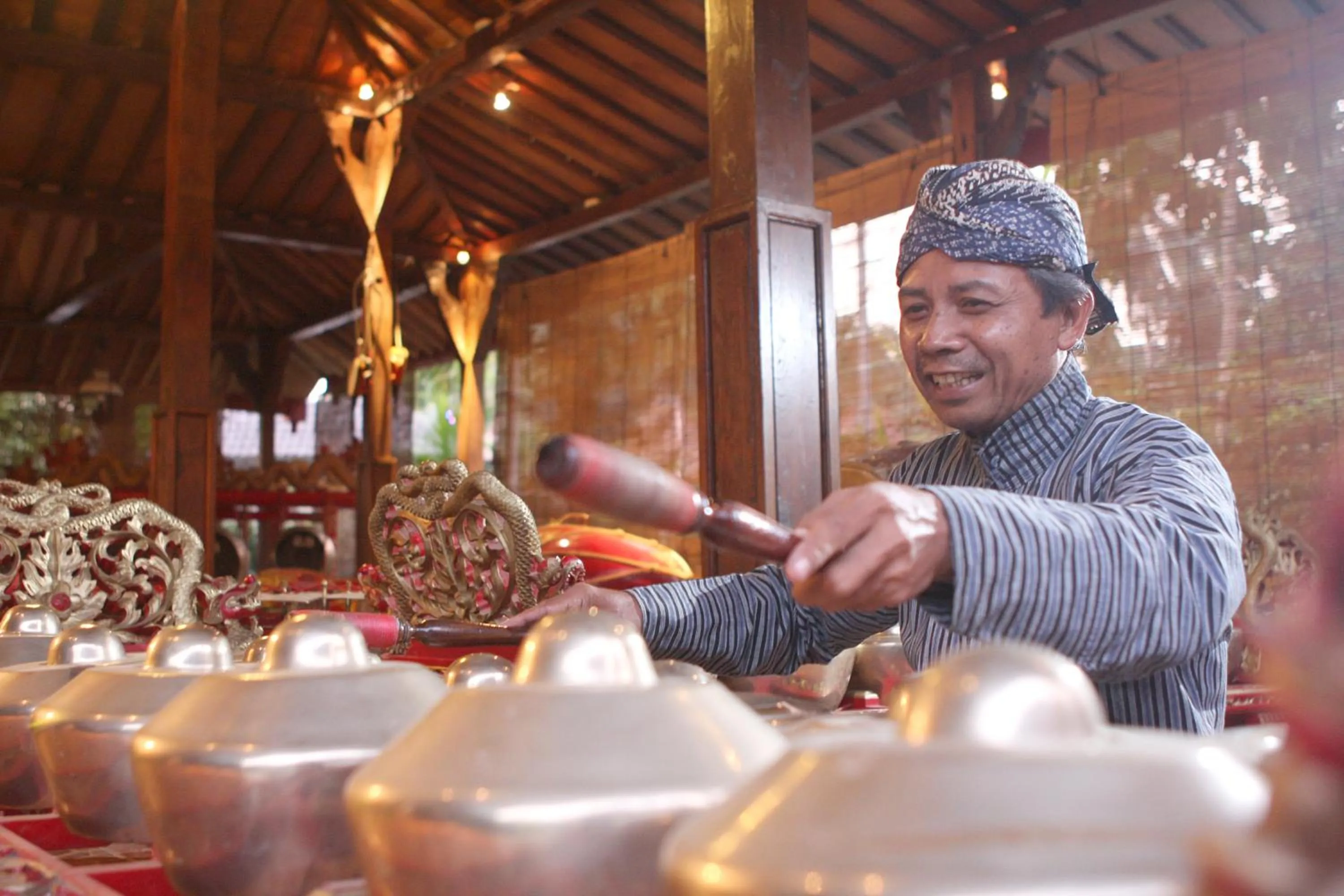 Evening entertainment in Joglo Plawang Villa & Resort