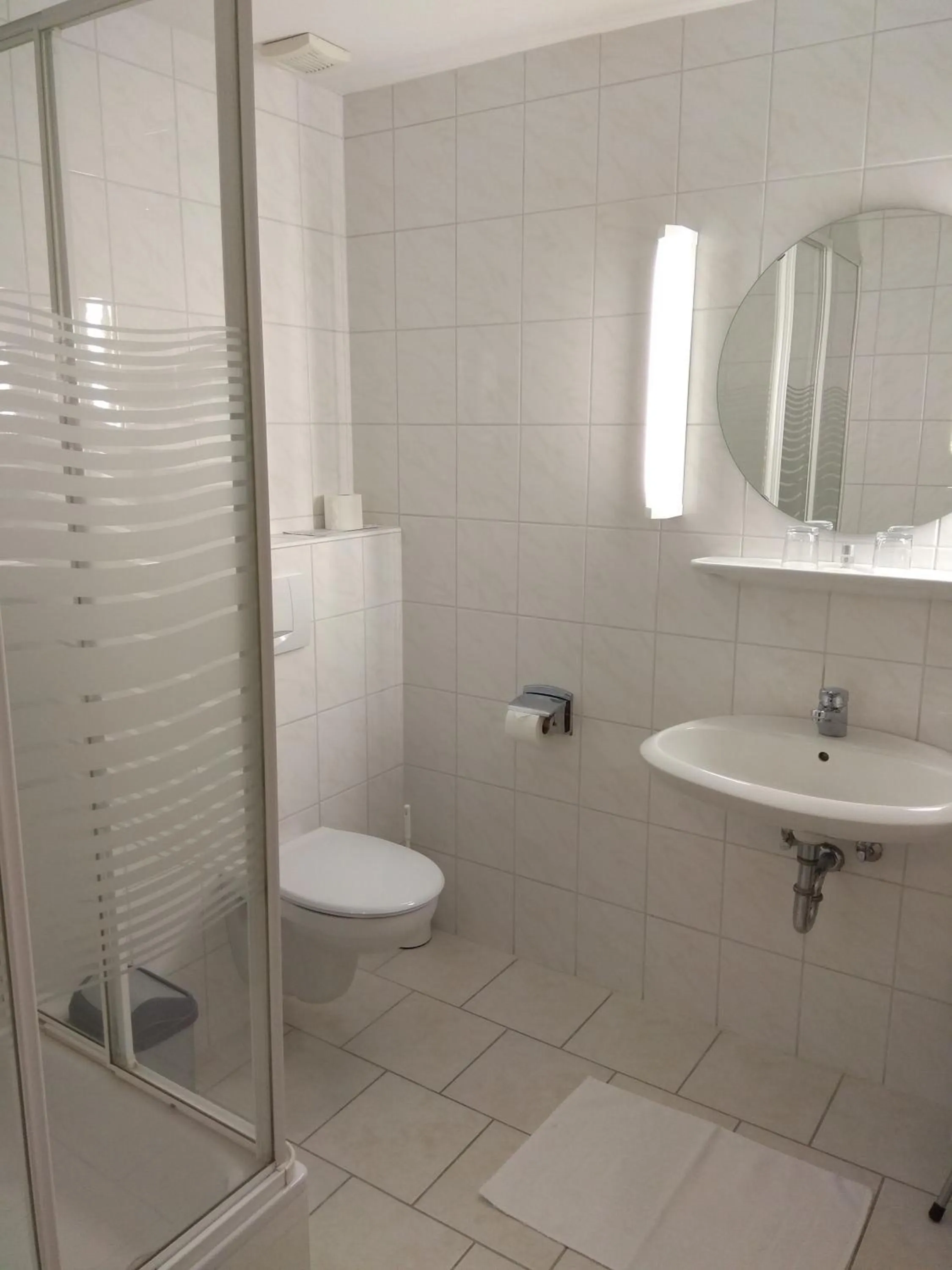 Shower in Winzergarten Hotel-Restaurant