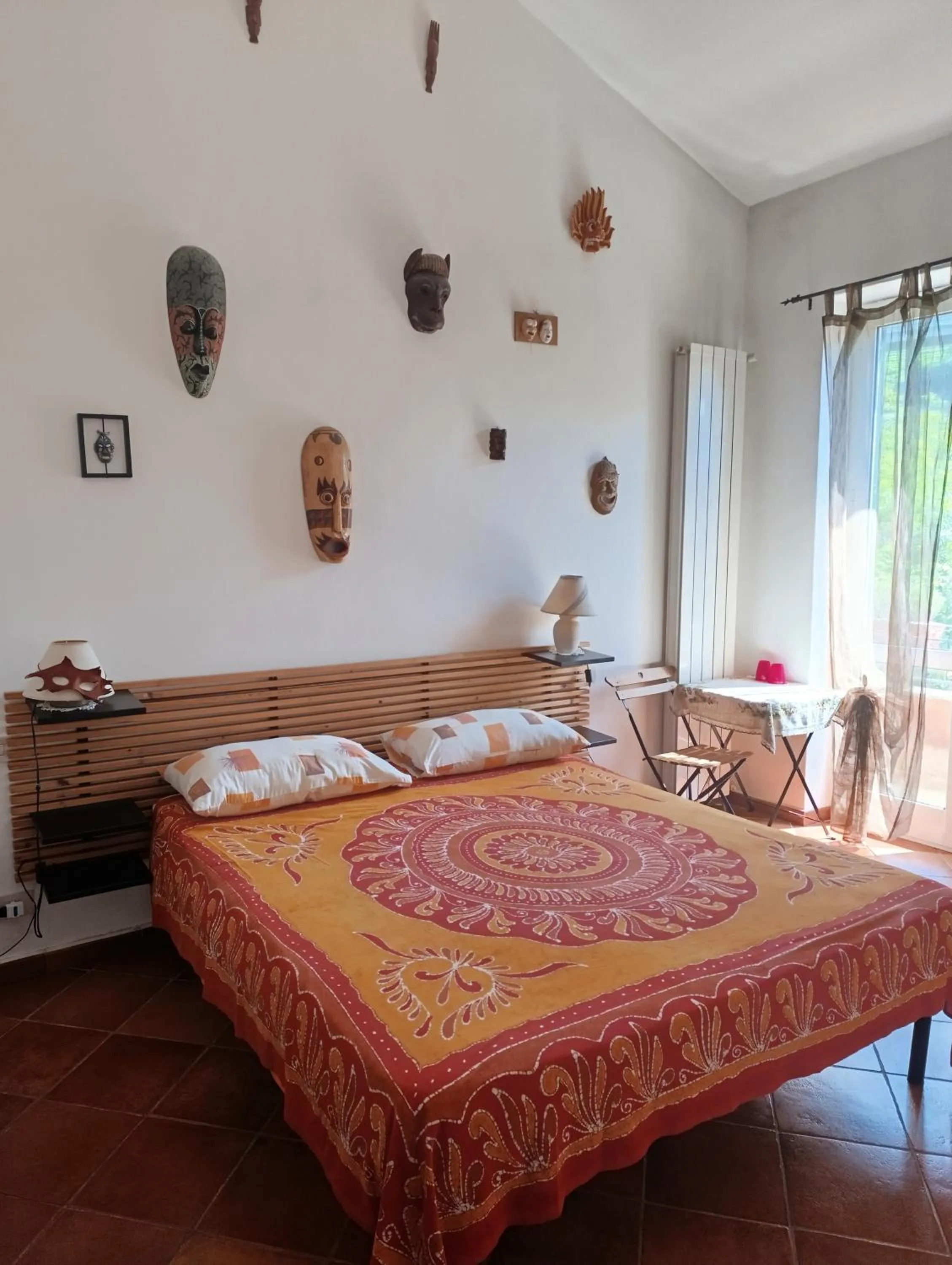 Bed in Il Pozzo e il Melograno