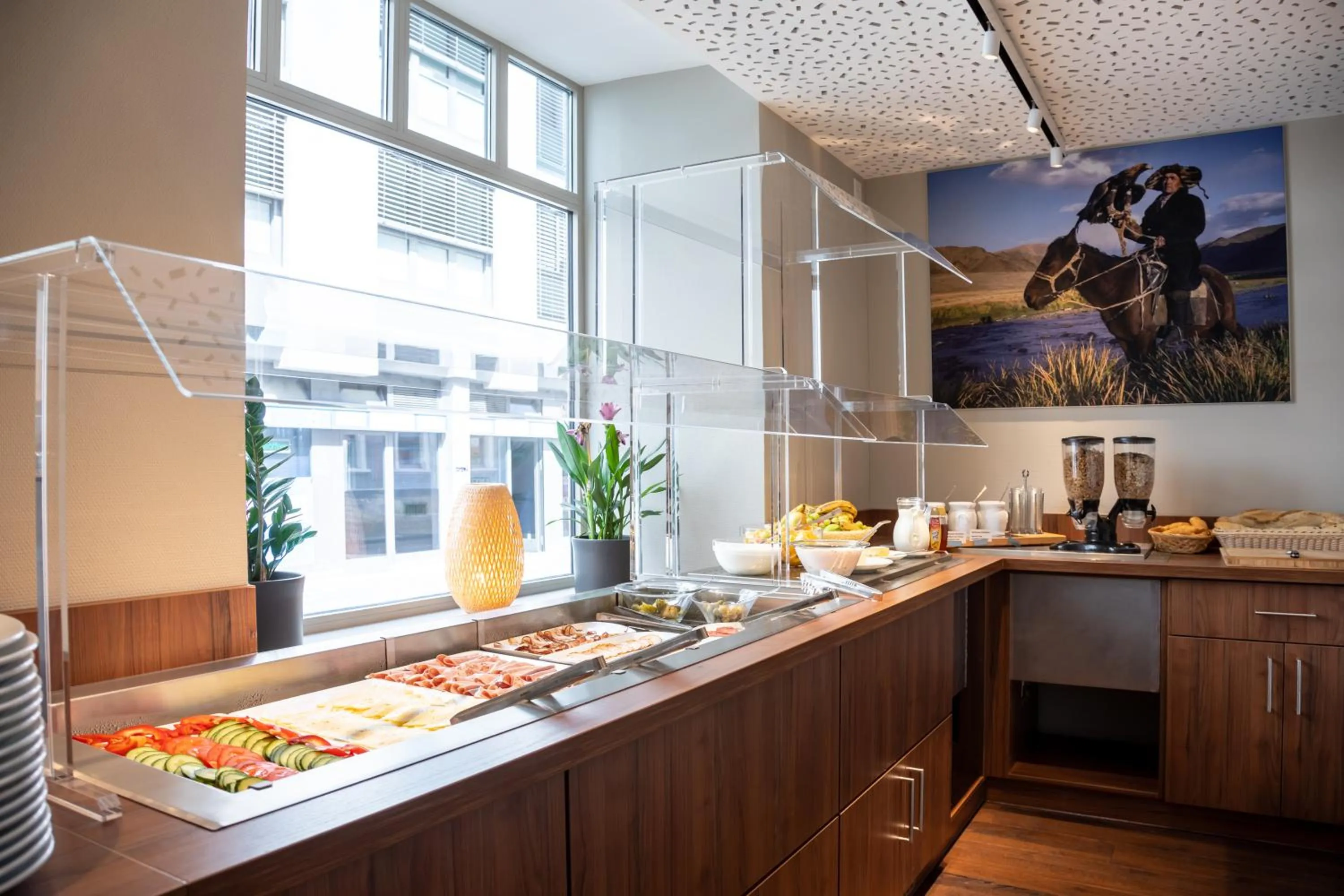 Food and drinks in Trip Inn Zurich Hotel