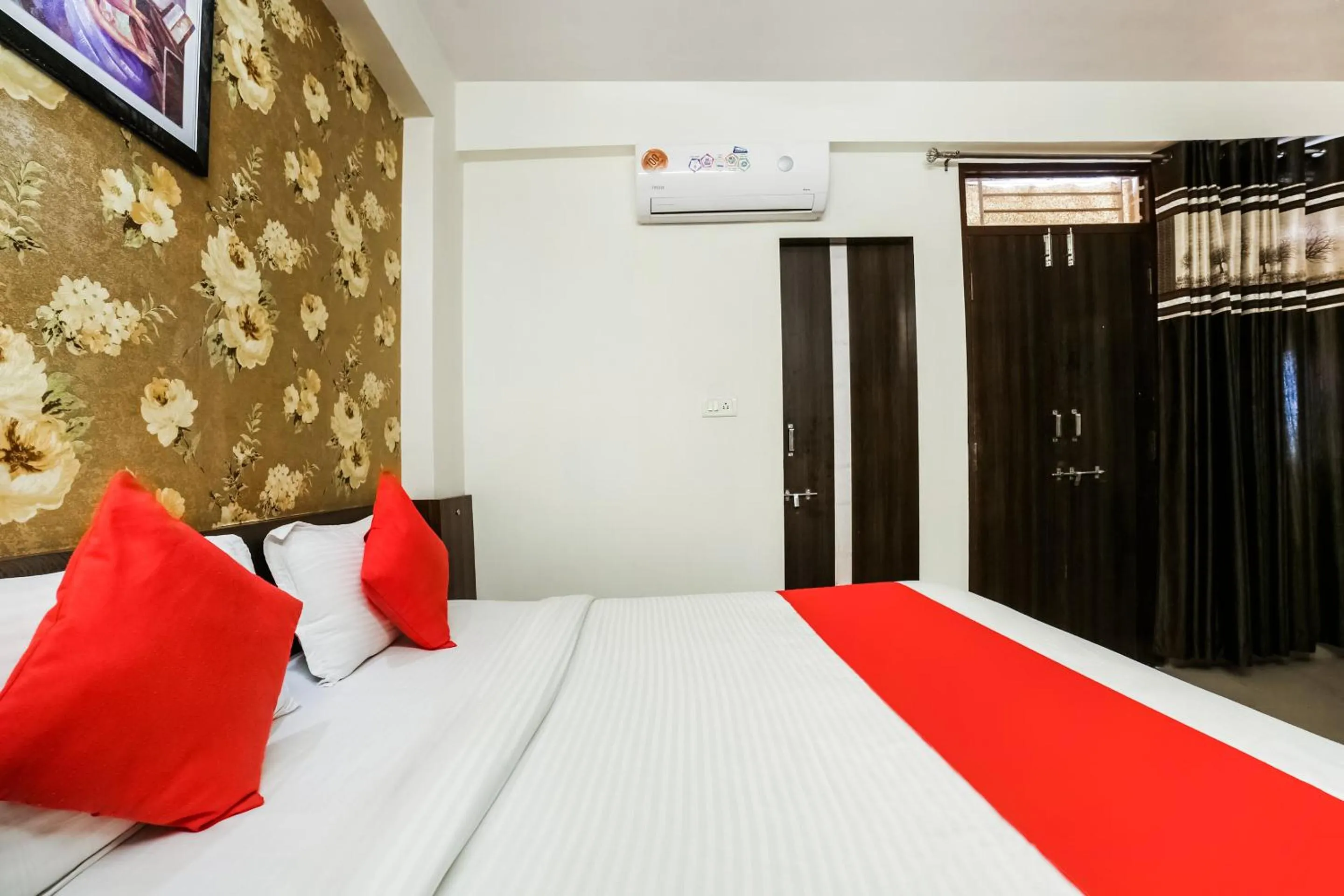 Bedroom in Hotel O AARAV HOTEL