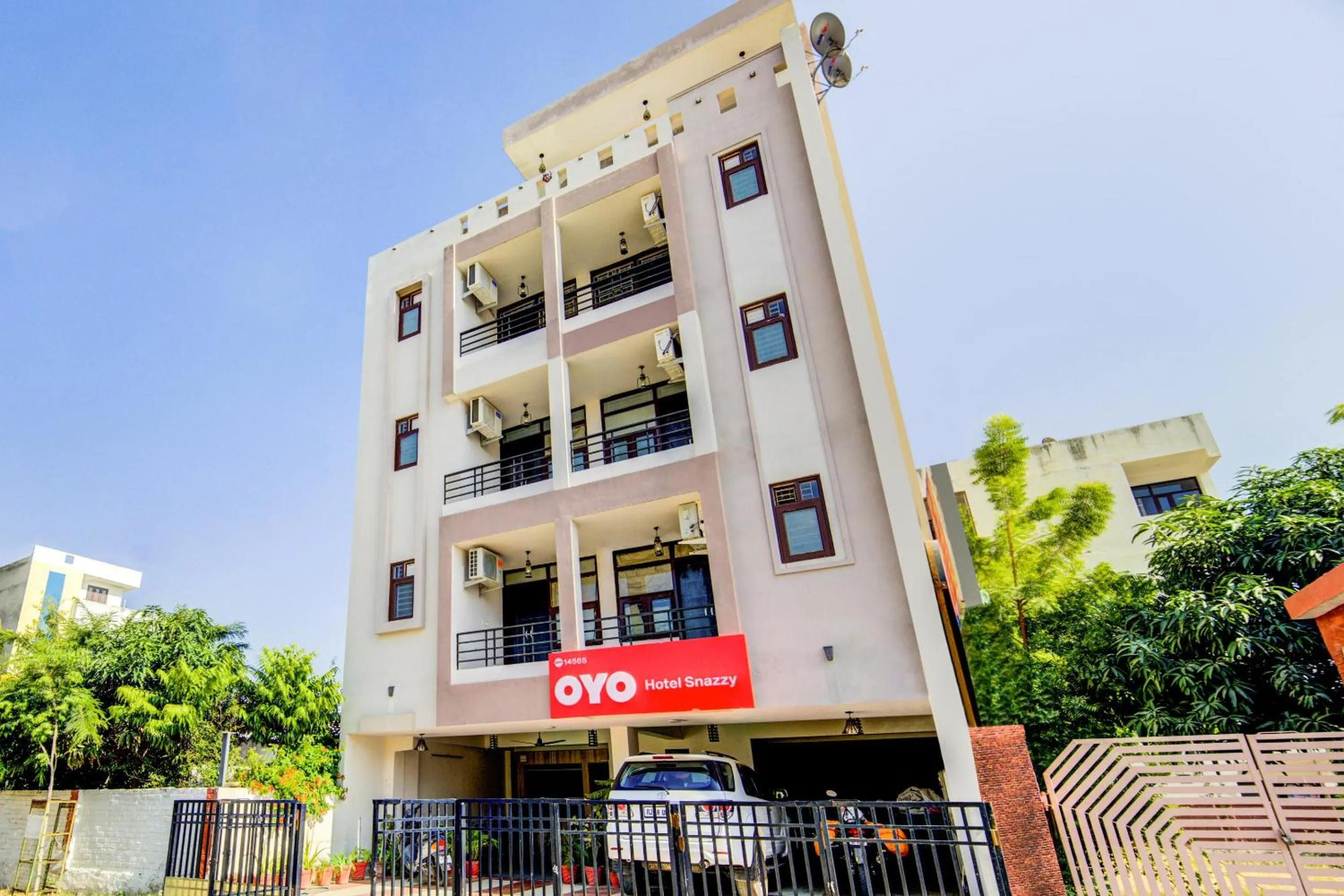 Facade/entrance in Hotel O AARAV HOTEL
