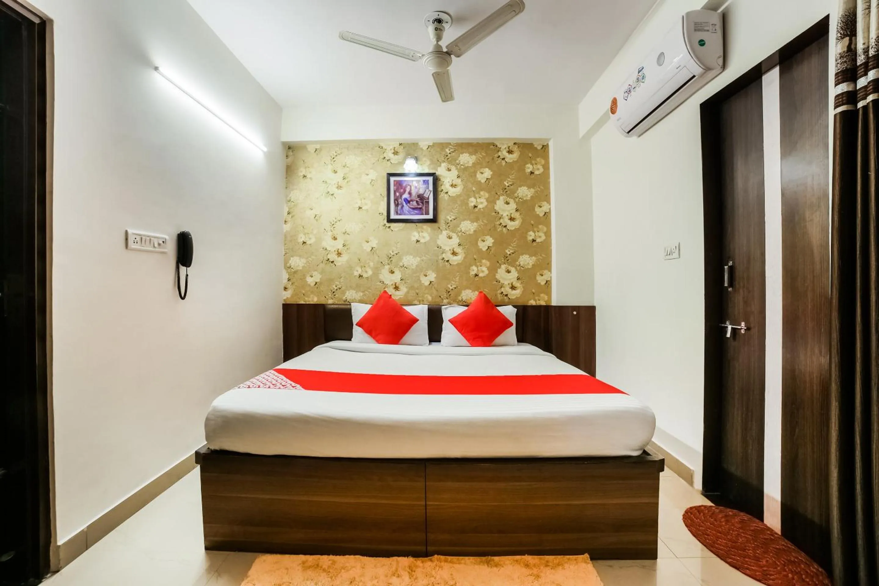 Bedroom in Hotel O AARAV HOTEL
