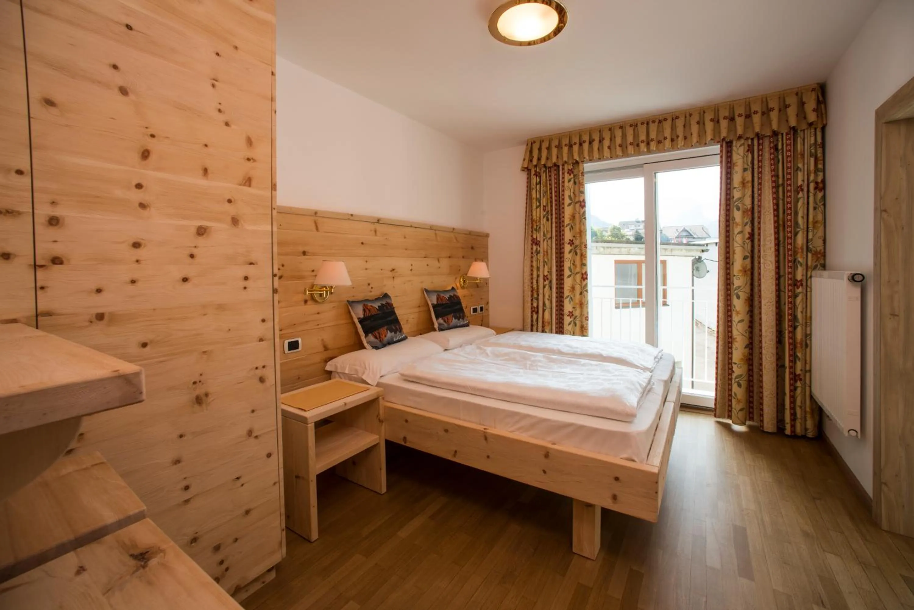 Bed in Hotel Garni Snaltnerhof