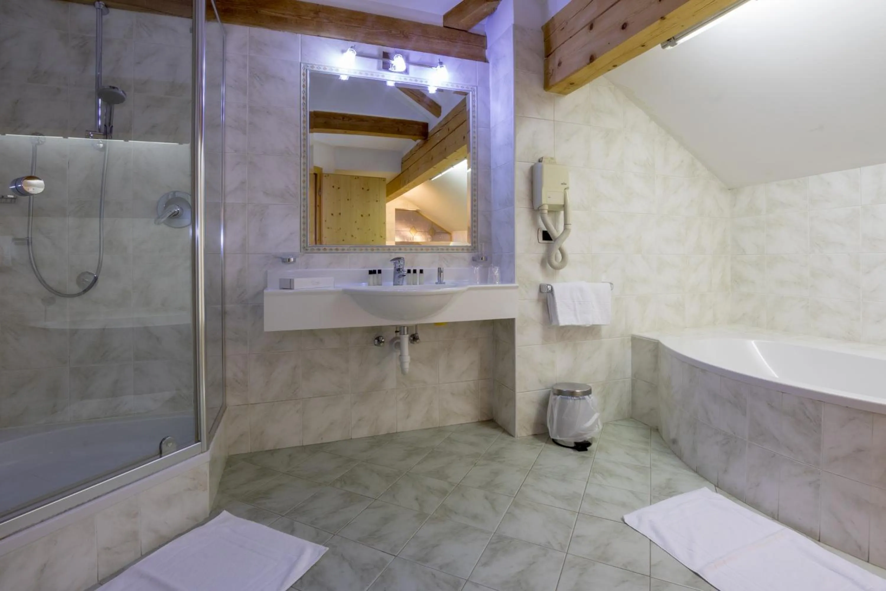 Bathroom in Hotel Garni Snaltnerhof