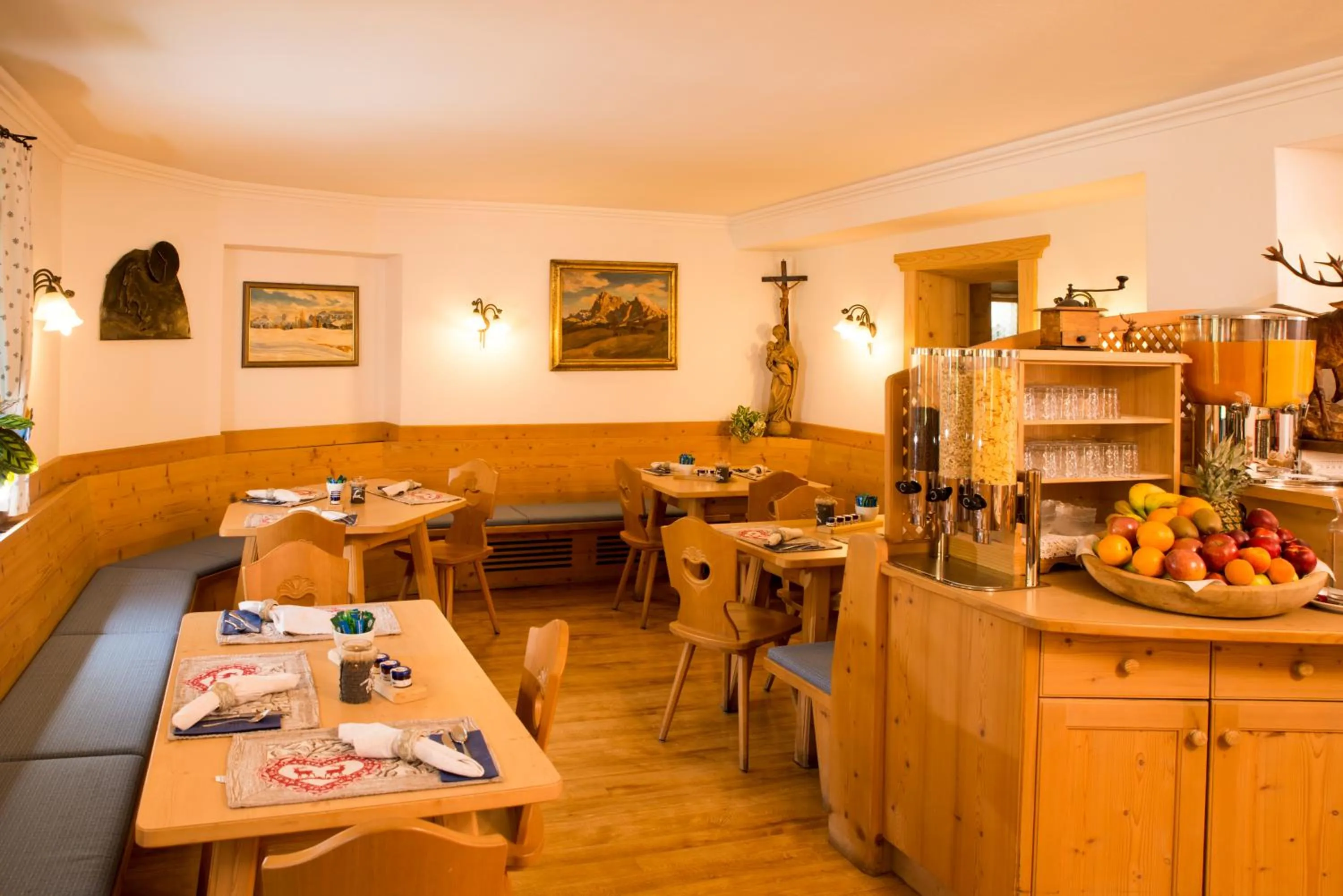 Restaurant/places to eat in Hotel Garni Snaltnerhof