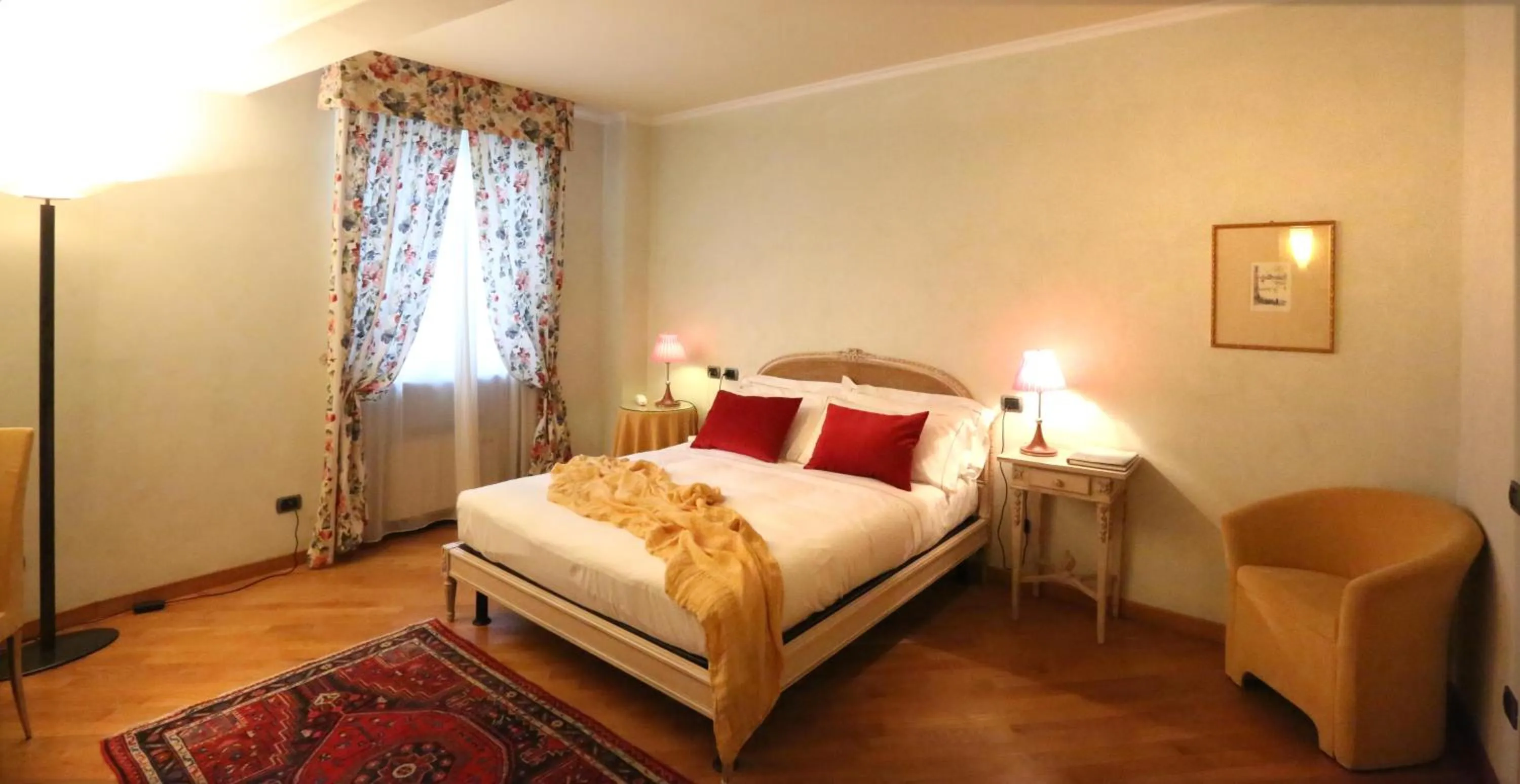Bed in Albergo Castiglione Langhe