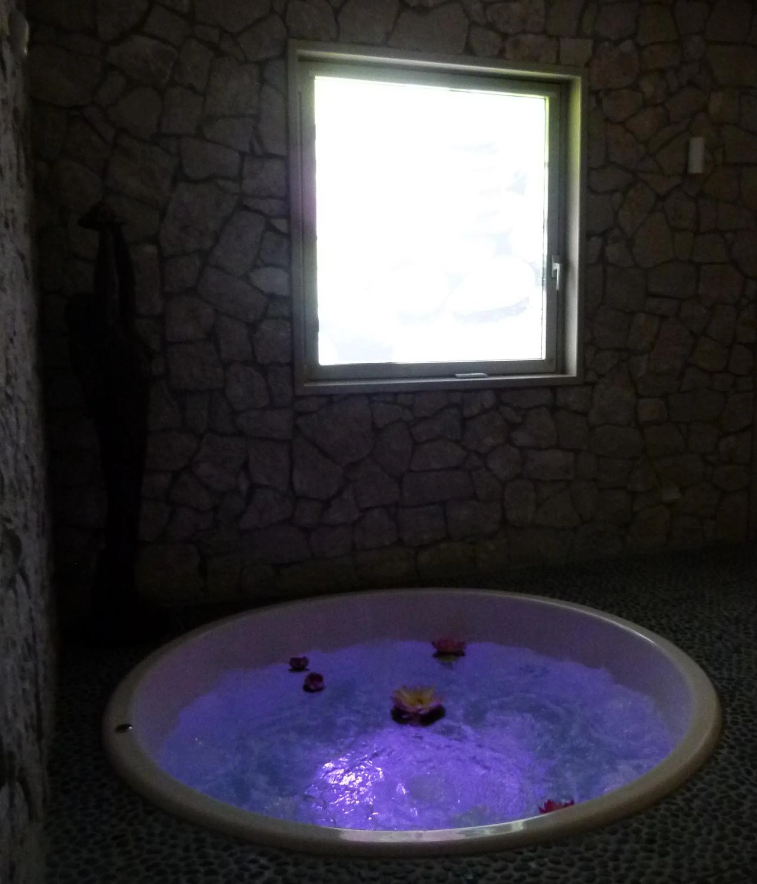 Hot Tub in Boutique Hotel Bel Sito Wellness & Private SPA
