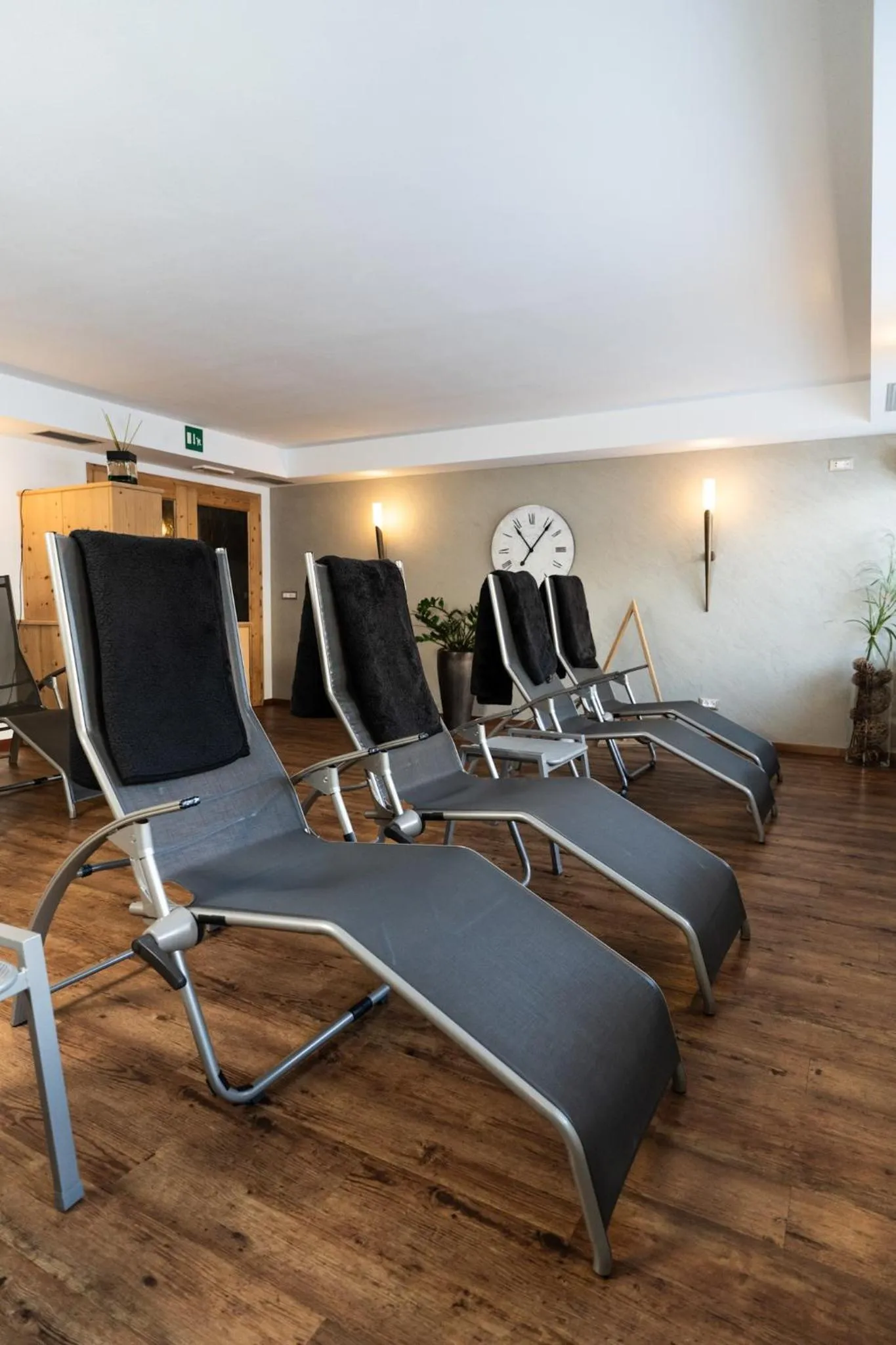 Spa and wellness centre/facilities in Garni Hotel Bel Vert