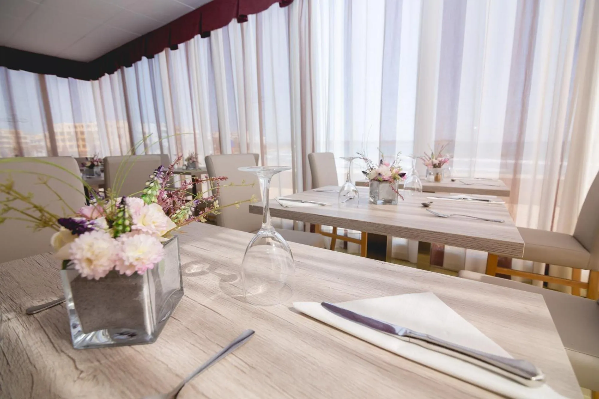 Dining area in Hotel Club S'Illot