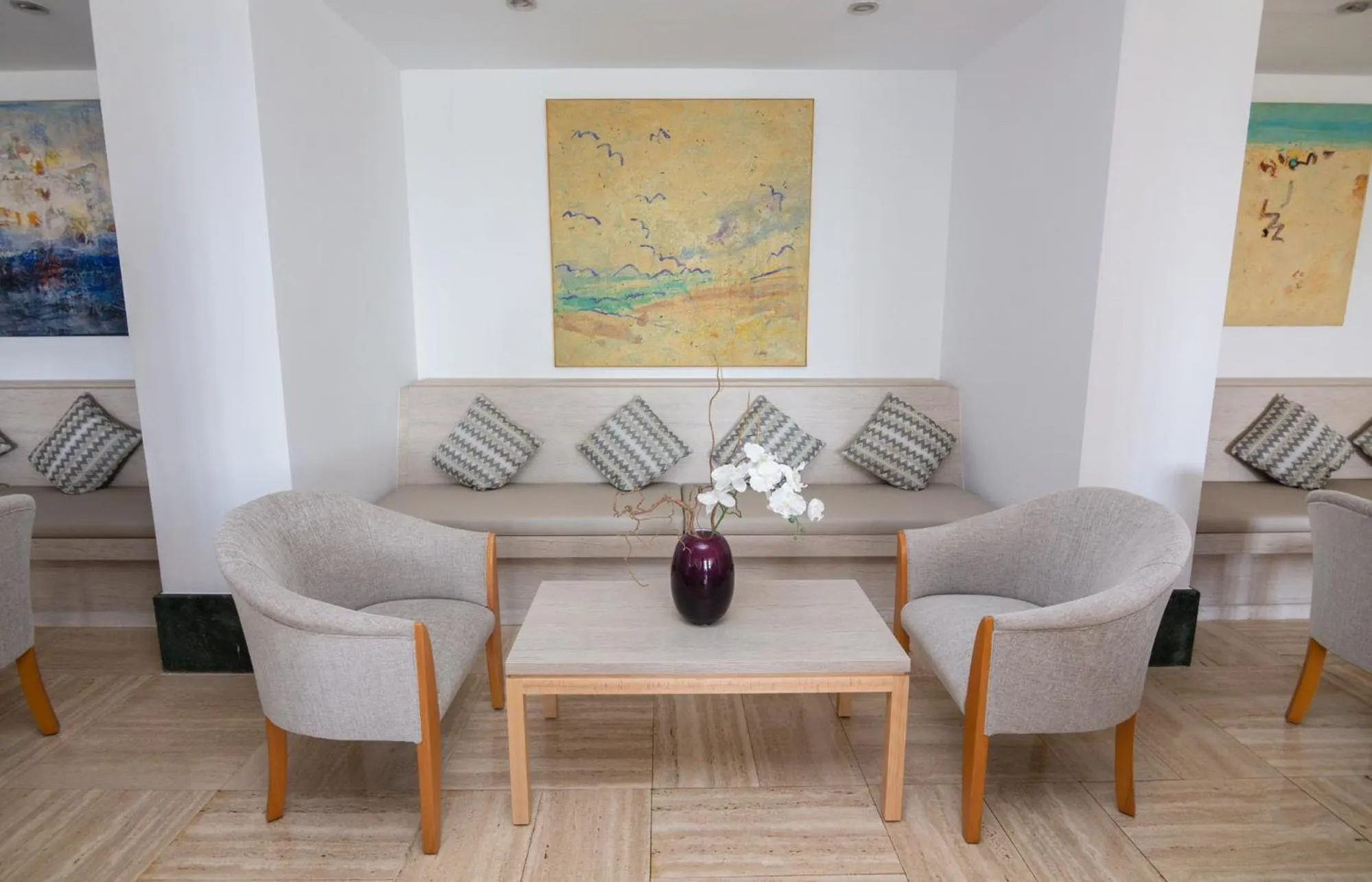 Lounge or bar in Hotel Club S'Illot