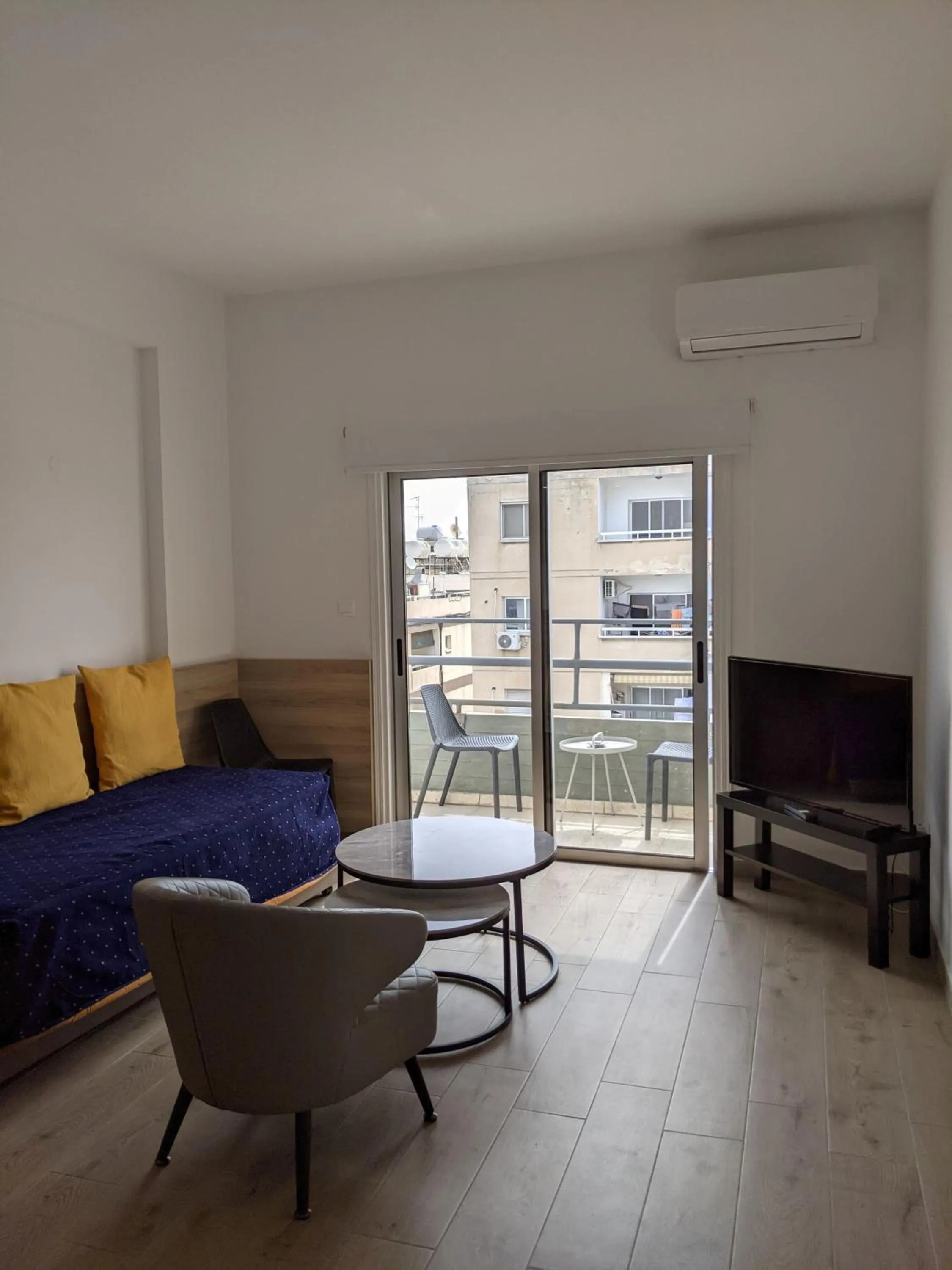 Library in Sunflower Hotel Apartments